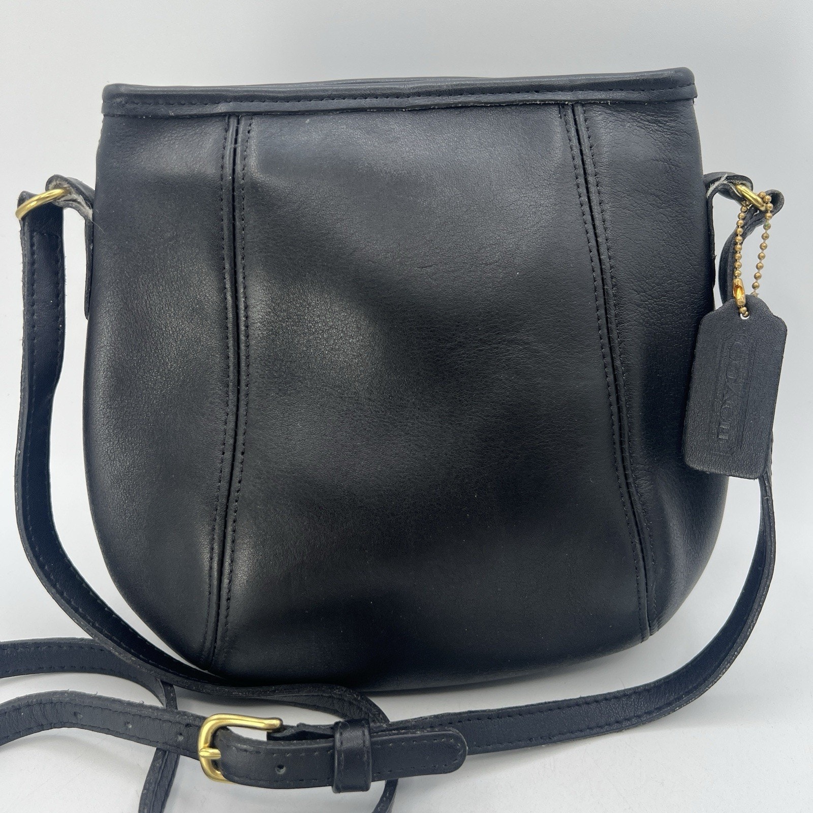 Vintage 1990s COACH Black Leather Crossbody Purse Spring Closure L6D 9990