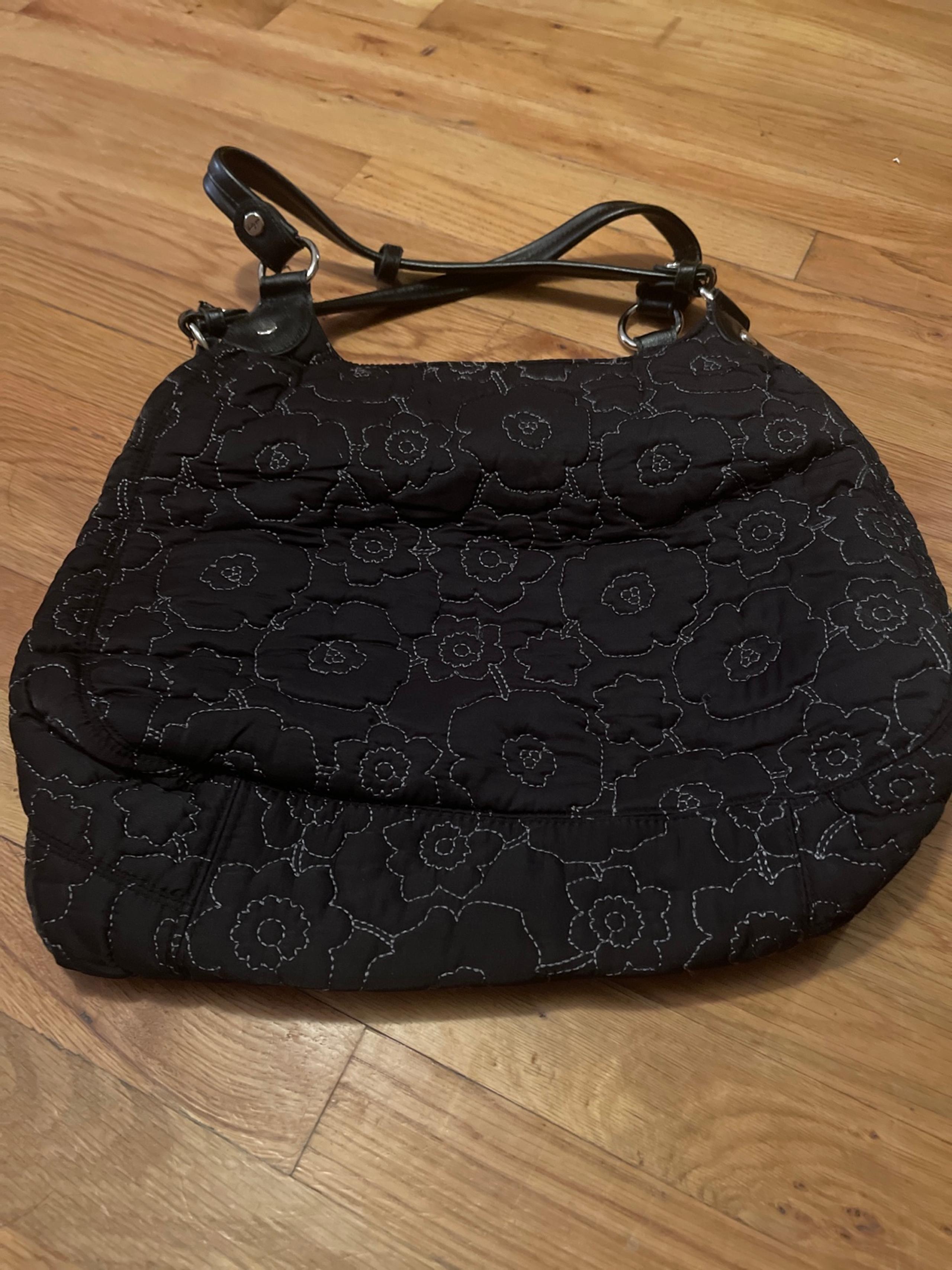 Thirty One Black Quilted Poppy Floral Purse Handbag  3 Compartments