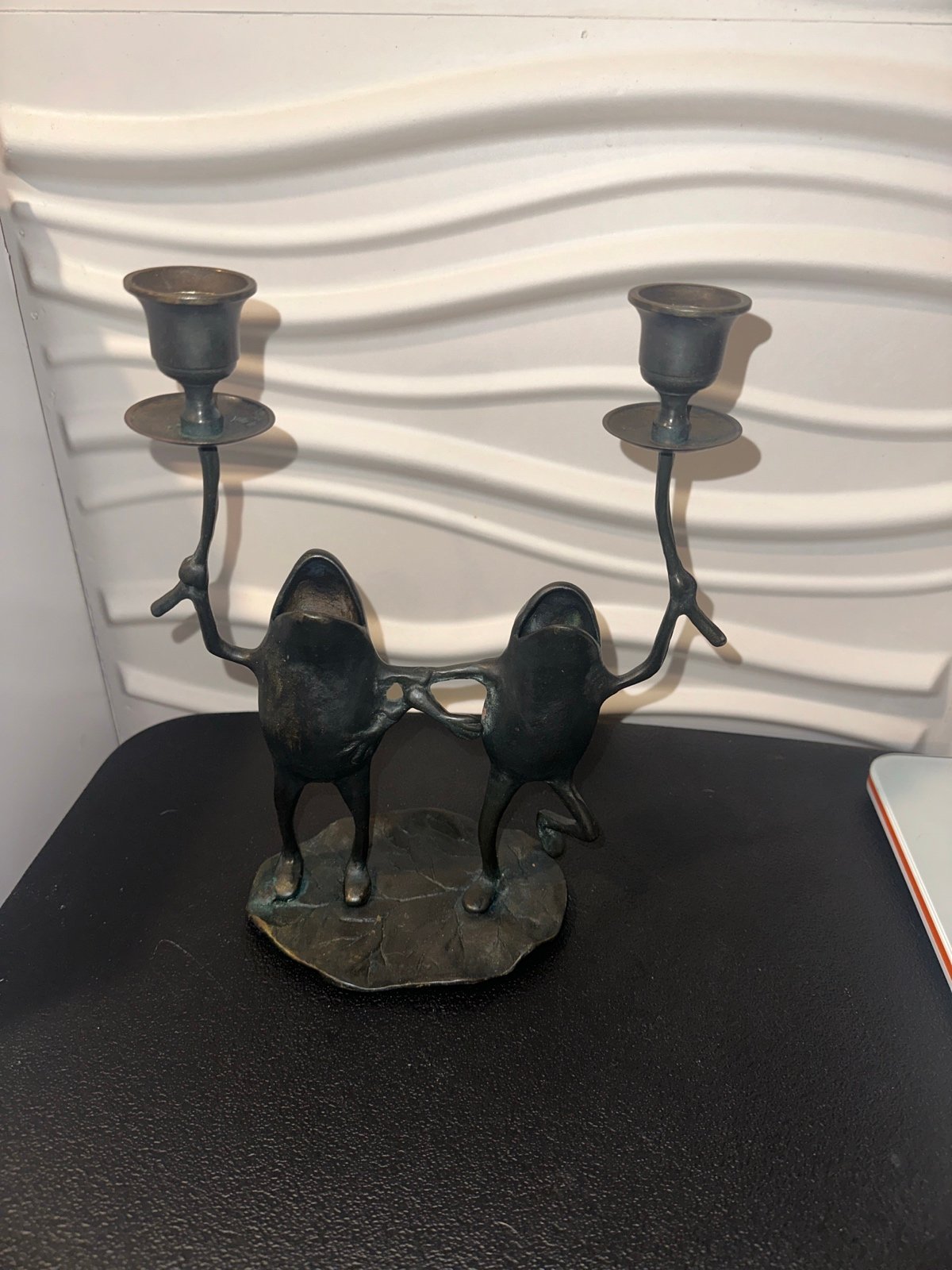 Frog candle holder