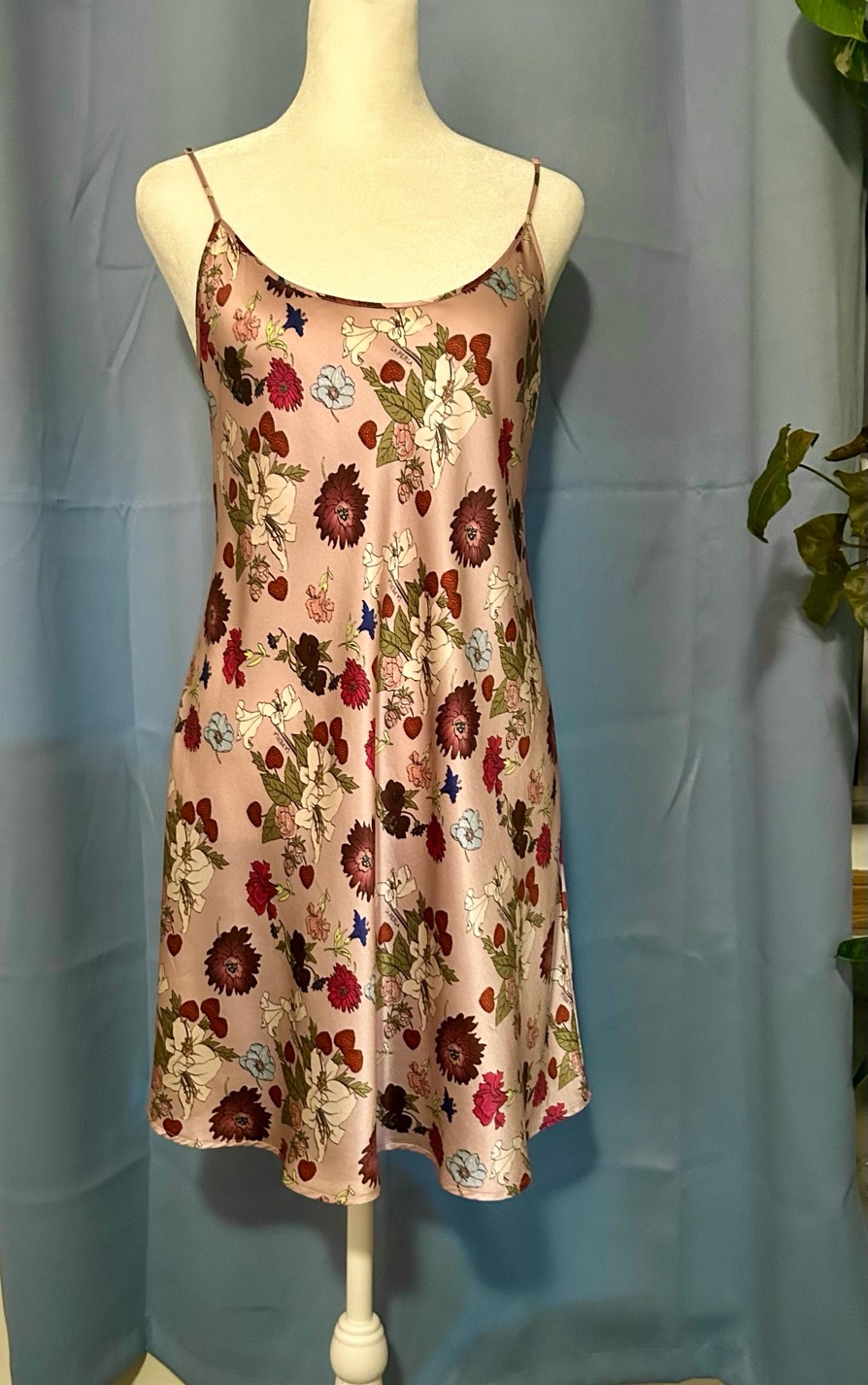 *NWOT* La Perla pink floral slip