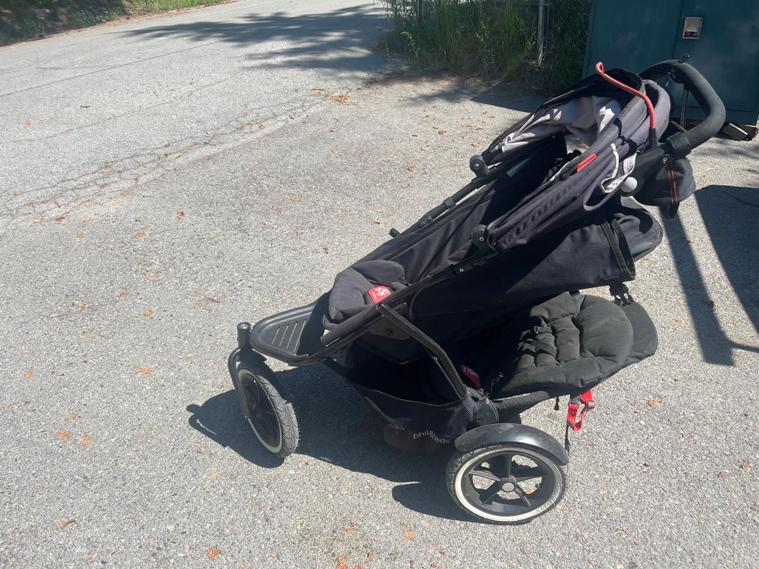 double stroller Phil and teds sport