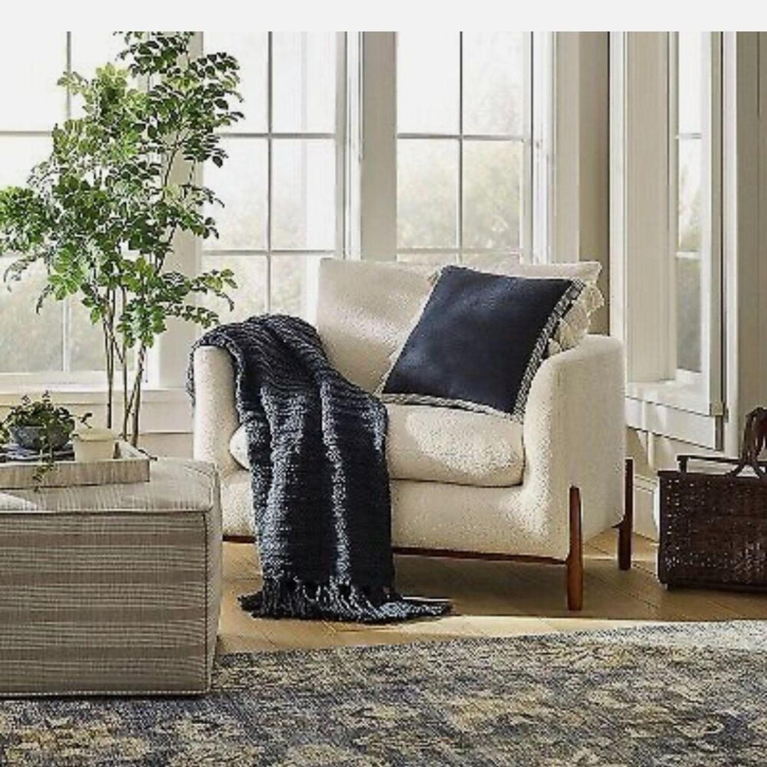 Threshold Studio McGee Raised Stripe Navy Chunky Knit Throw Blanket NEW WITH TAG - Studio M