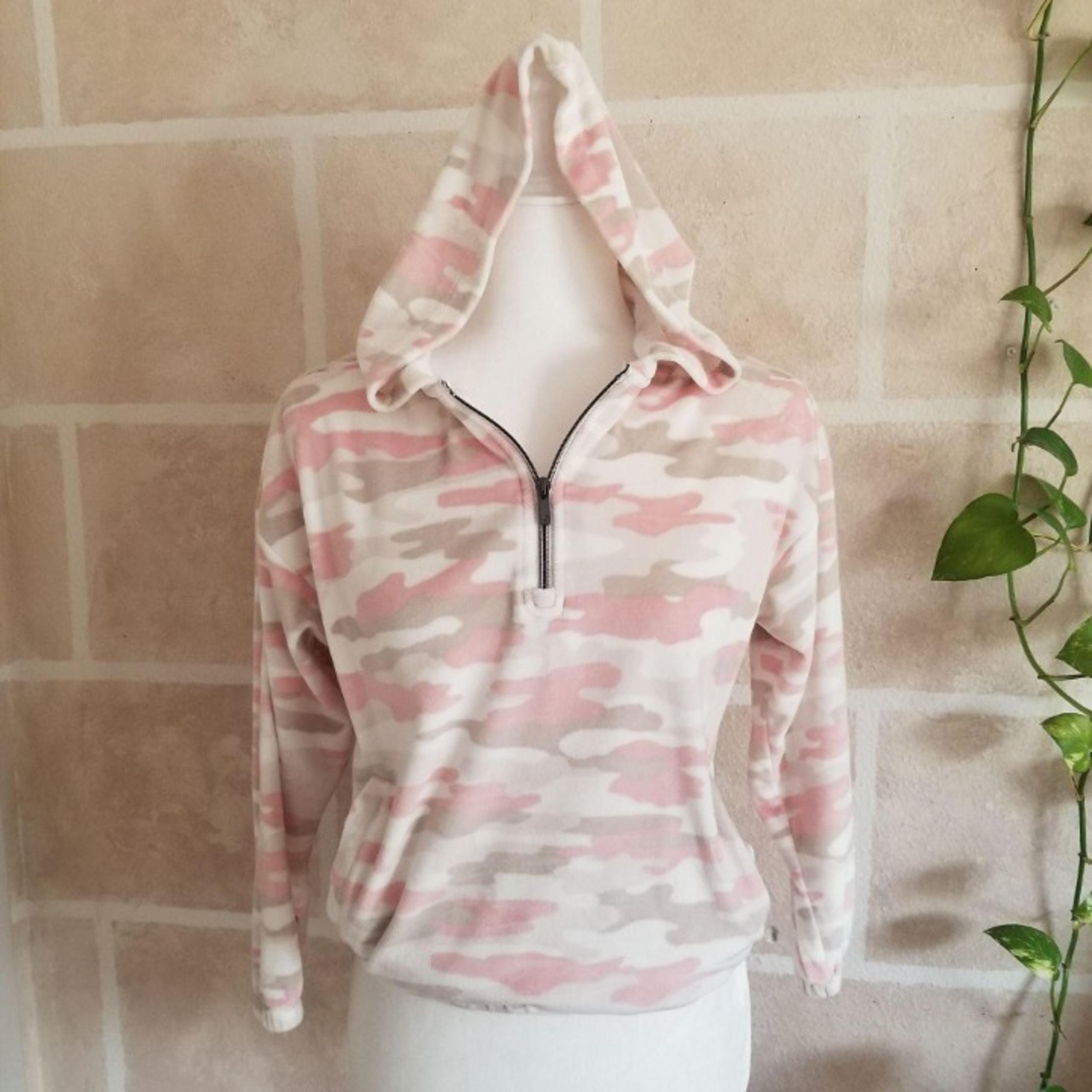 Lucky Brand Womens Hoodie Sweater