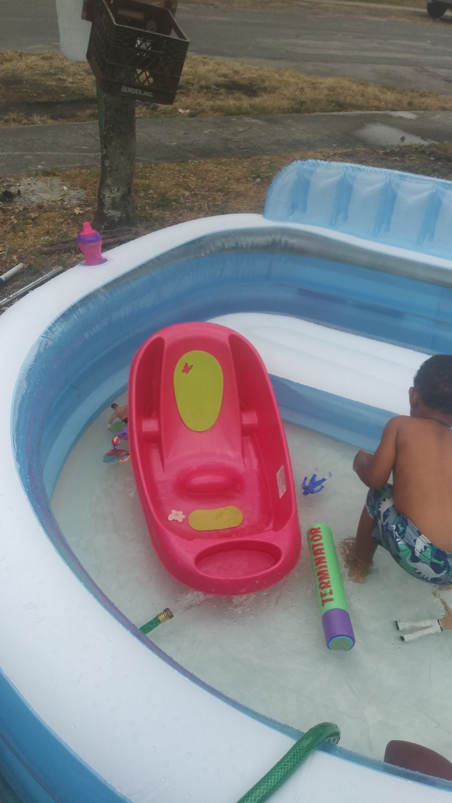 Kid swimming pool