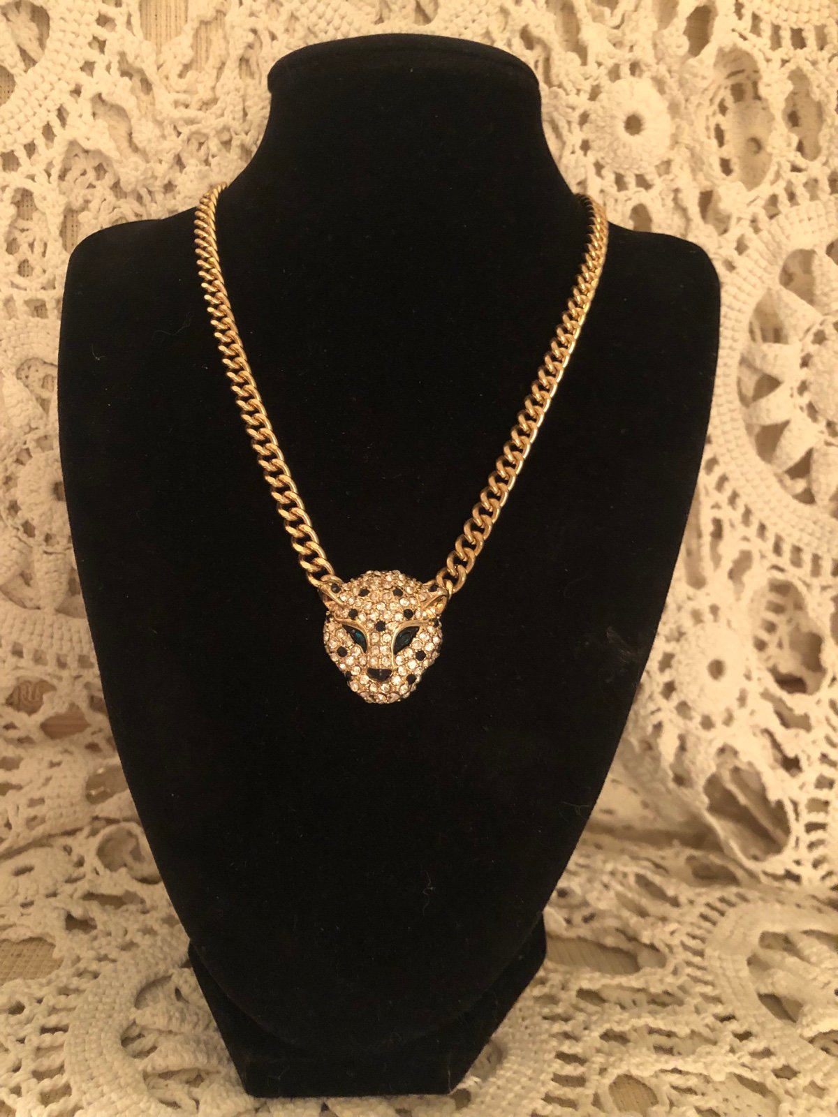 NWOT Elegant Gold Panther Necklace gold