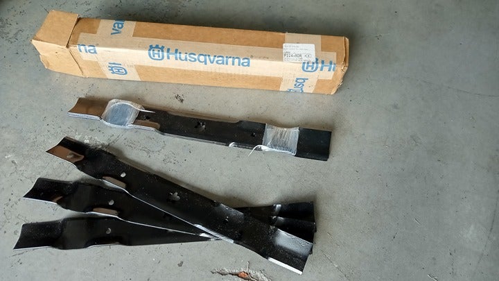 Genuine Husqvarna 3-in-1 blade Mfr# 532134149
