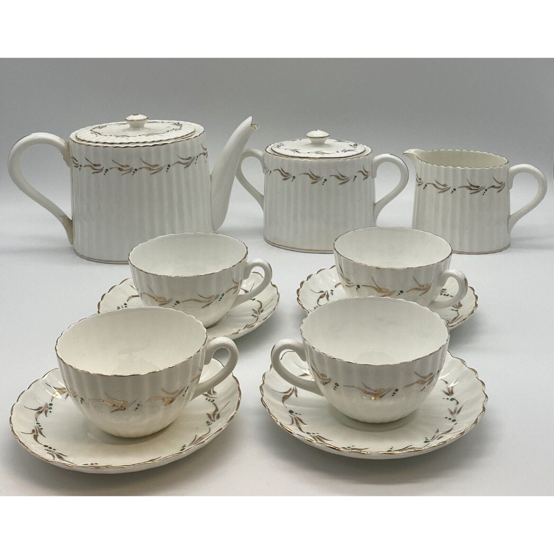 Fondeville England China Set Green Dot Gold Leaf Embassyware Tea Set (read bio)