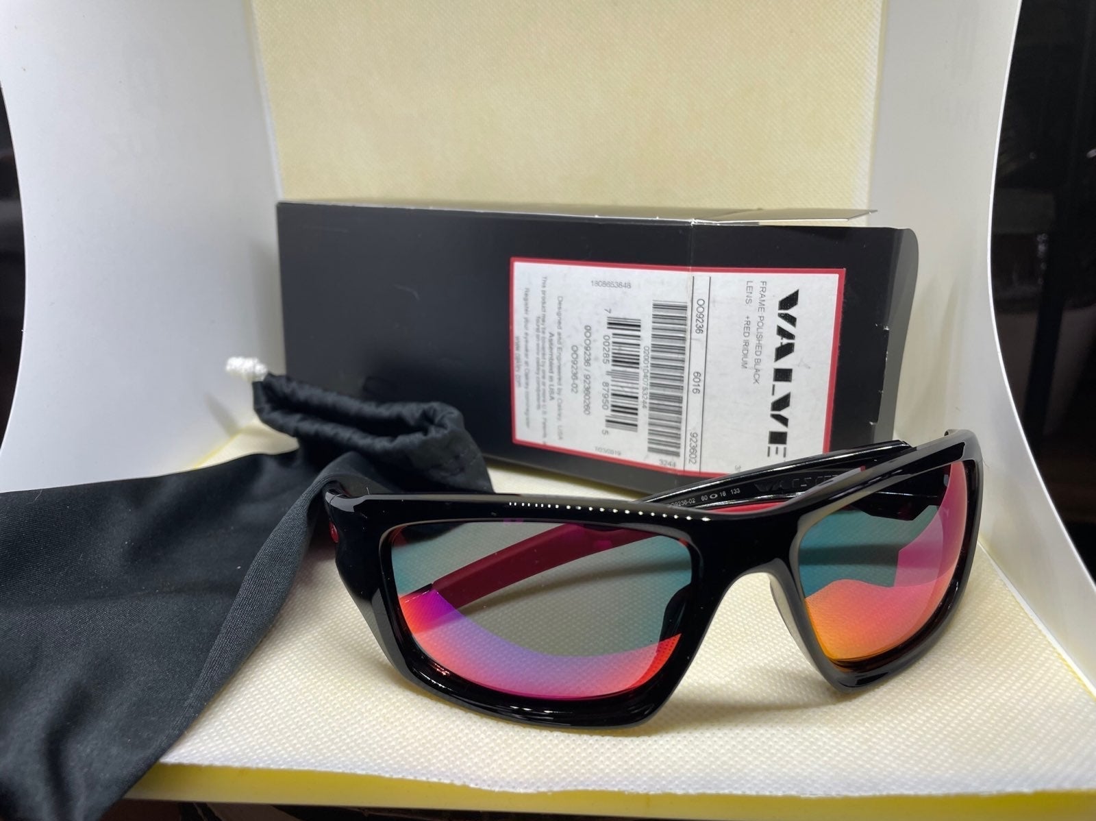 Vintage  Oakley Sunglassses (new)