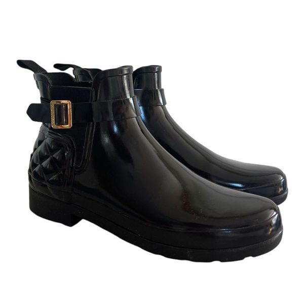 Hunter Women's Quilted Gloss Refined Slim Fit Chelsea Boots