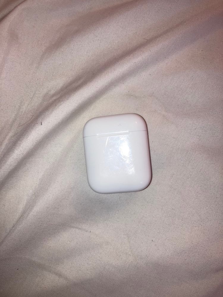 Apple AirPods (1st generation)