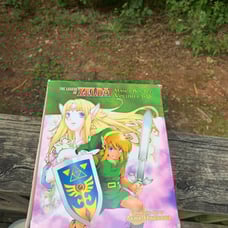 Legend of Zelda manga box set 8/10 (missing 2 books)