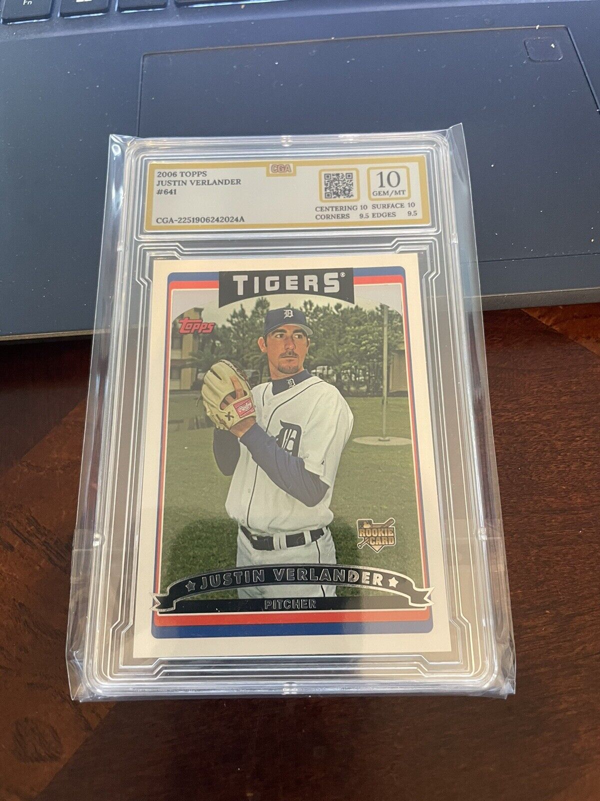 2006 Topps Justin Verlander RC CGA Graded 10 Tigers