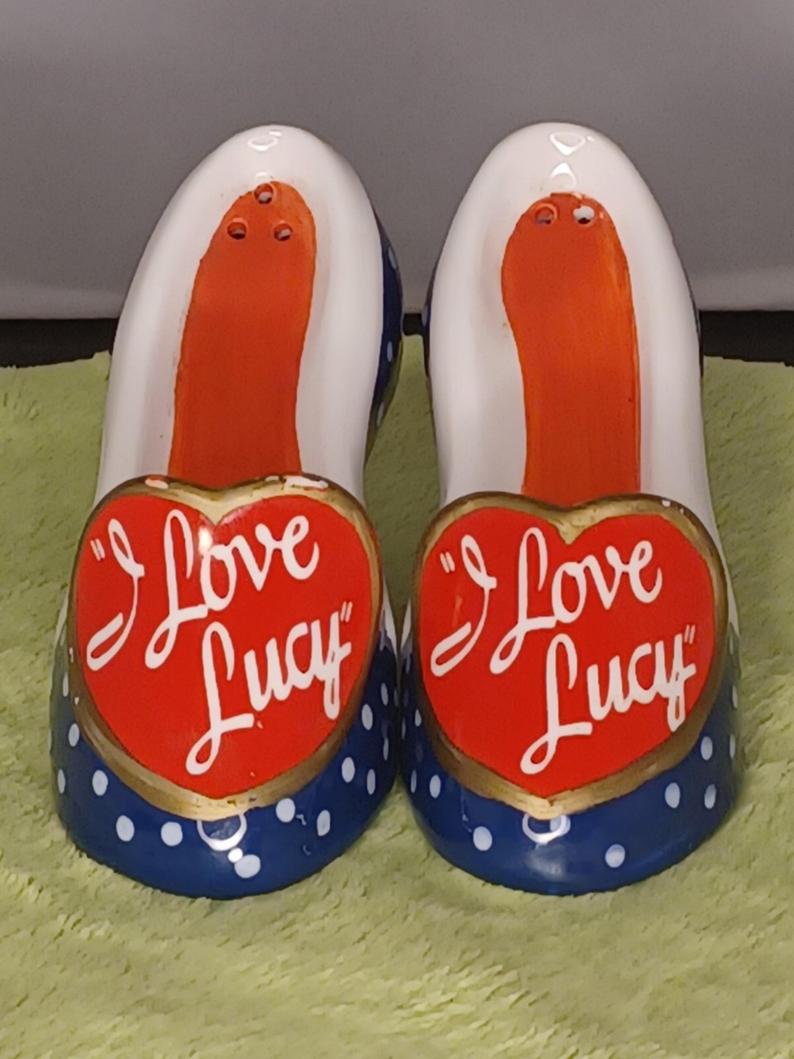 1999 ILOVE LUCY RED,WHITE,BLUE CERAMIC HIGH HEEL SHOES SALT & PEPPER SHAKER SET.