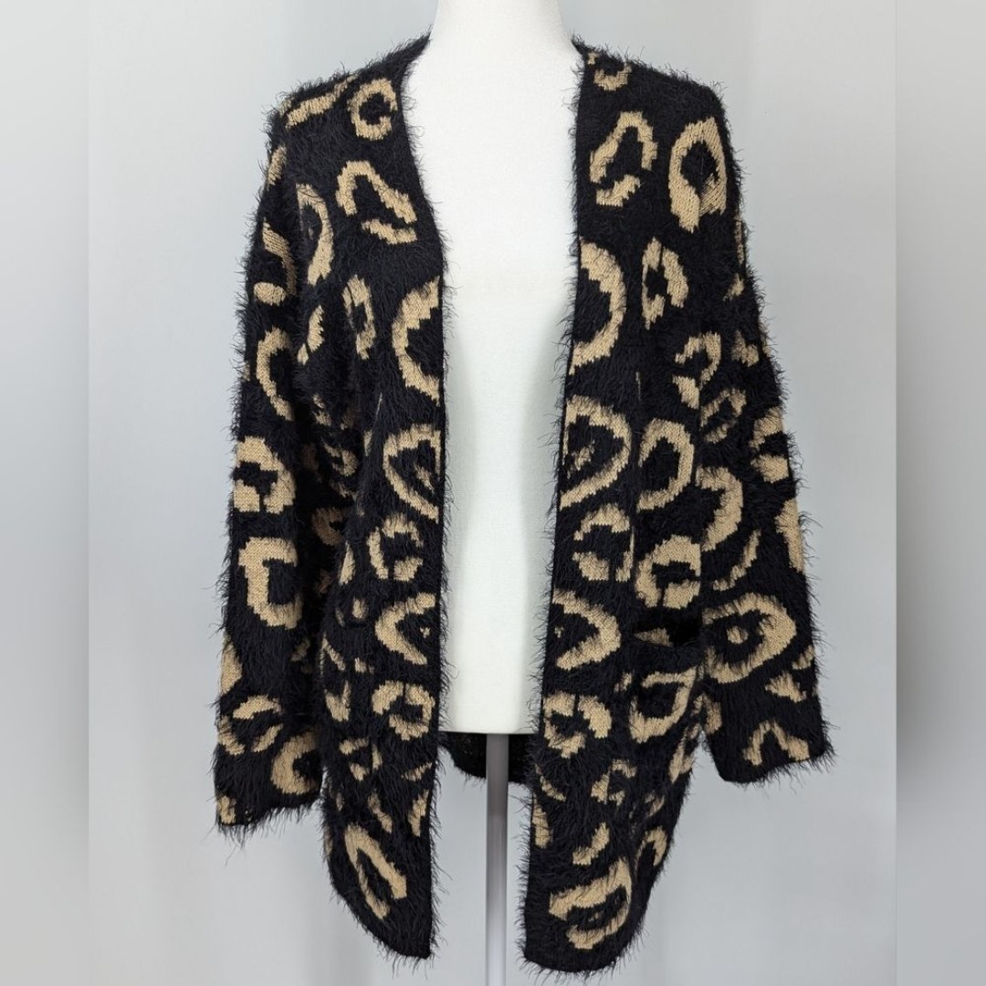 Easel Los Angeles Black Leopard Print Furry Open Front Cardigan Duster Medium