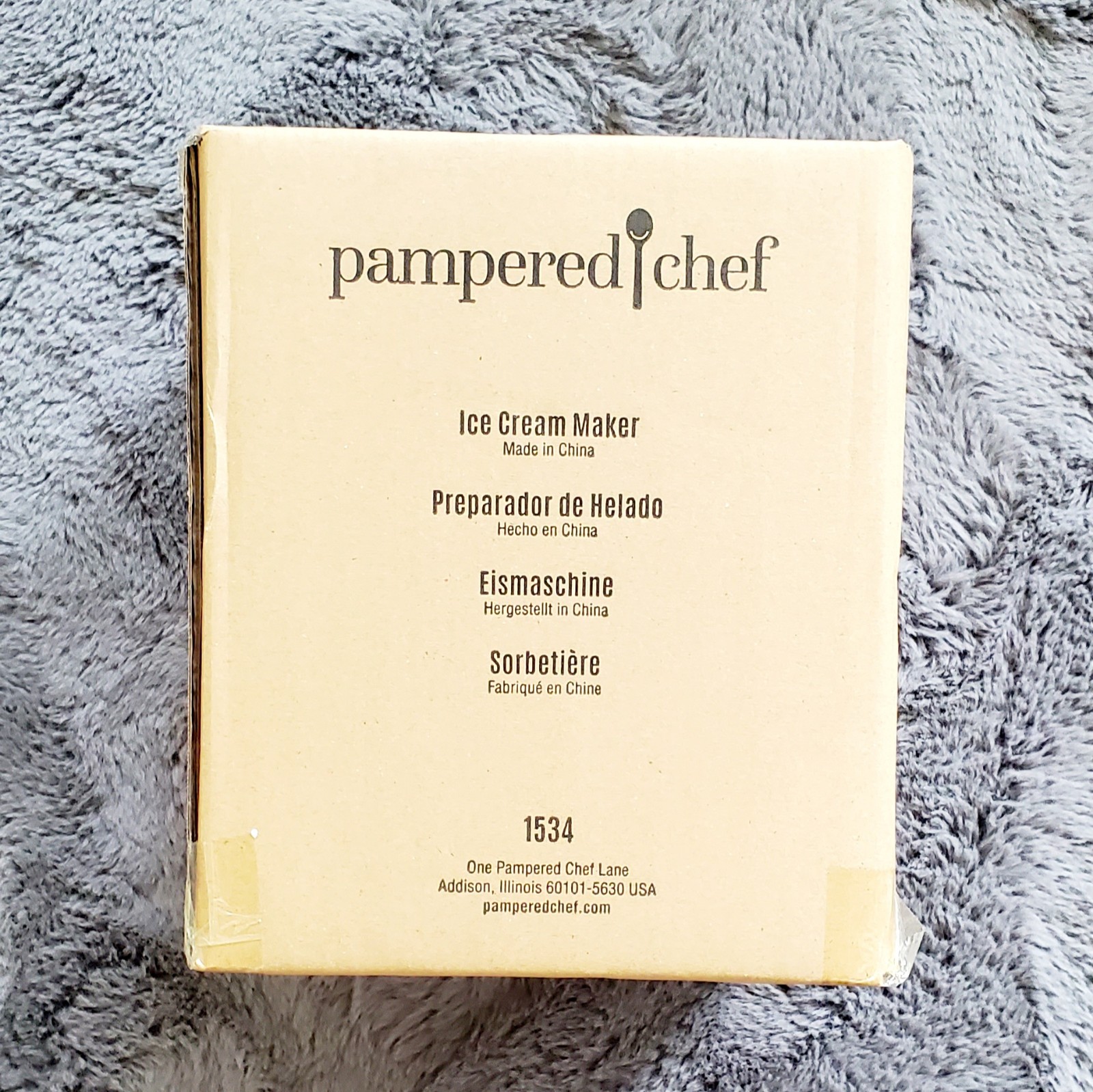 Pampered Chef Ice Cream Maker w/extra Lid