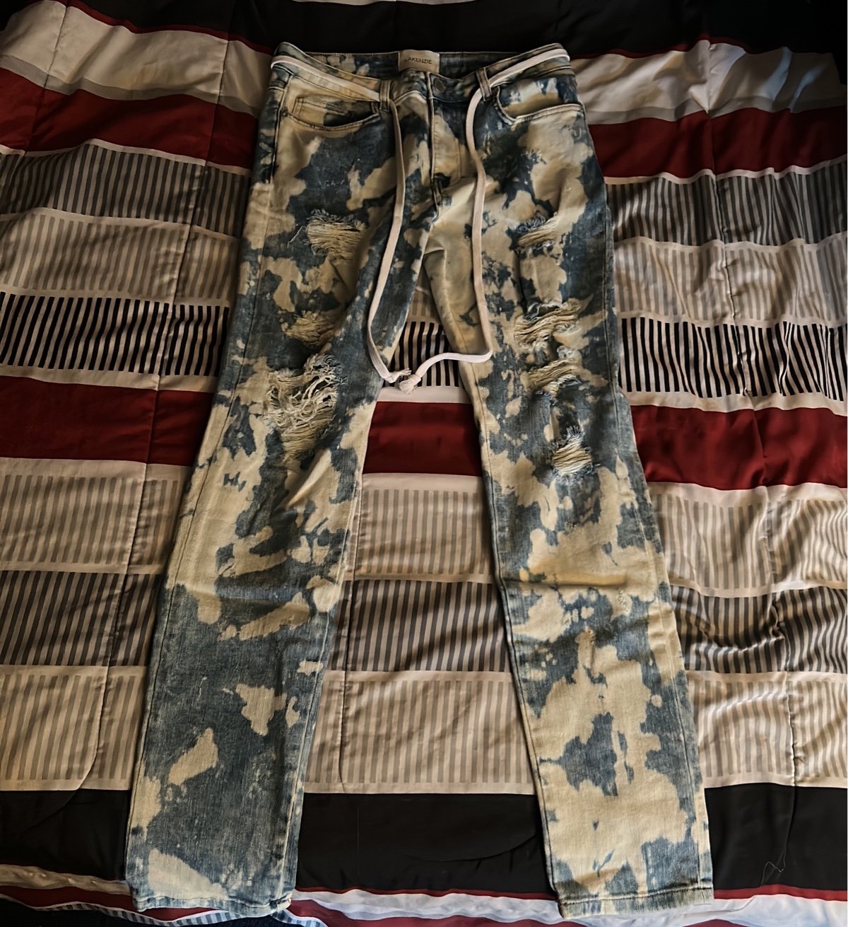 Washed denim jeans