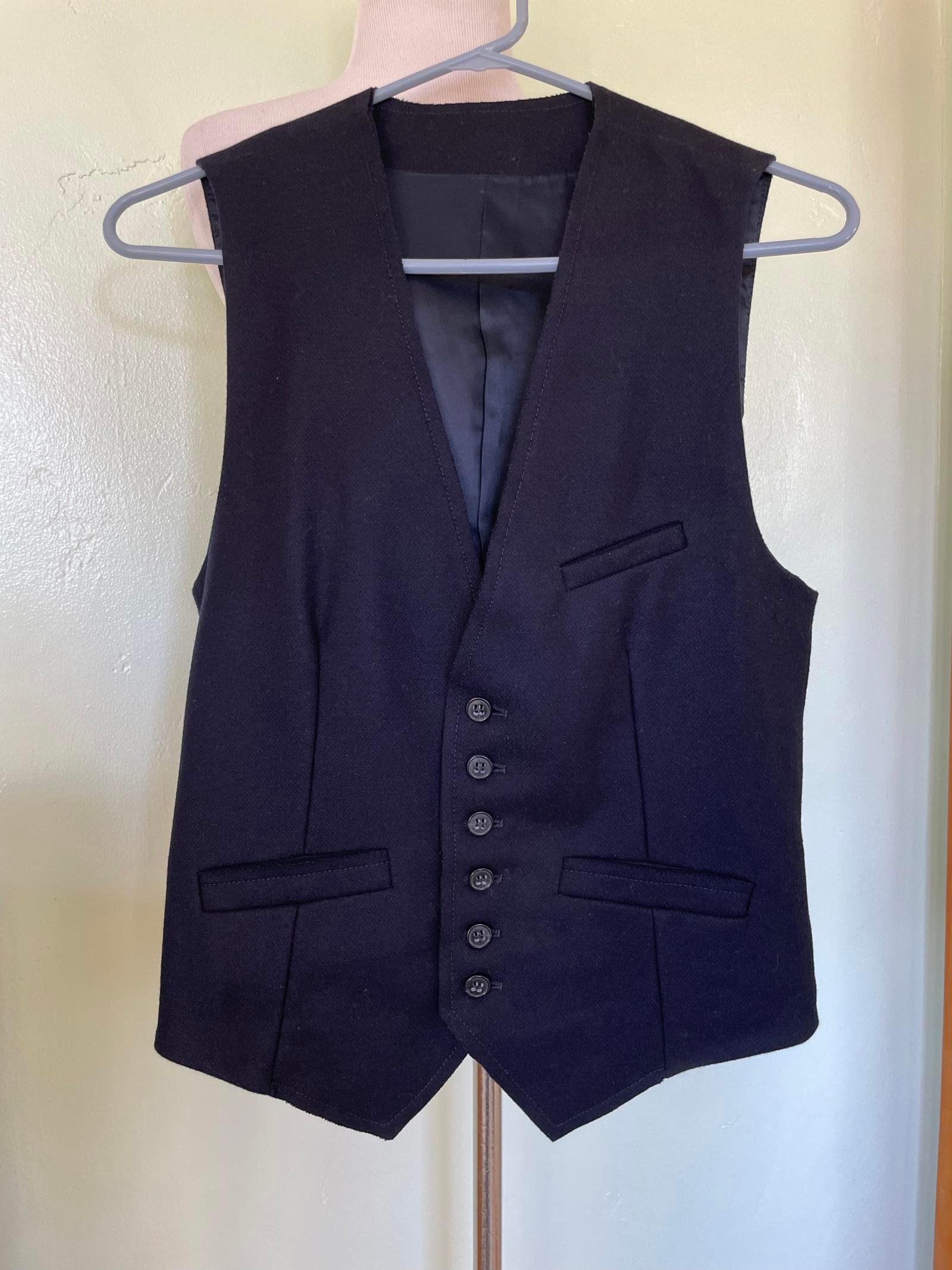 Mens Brian Dales Button Down Vest Made in Italy Navy Blue 46 15-0029