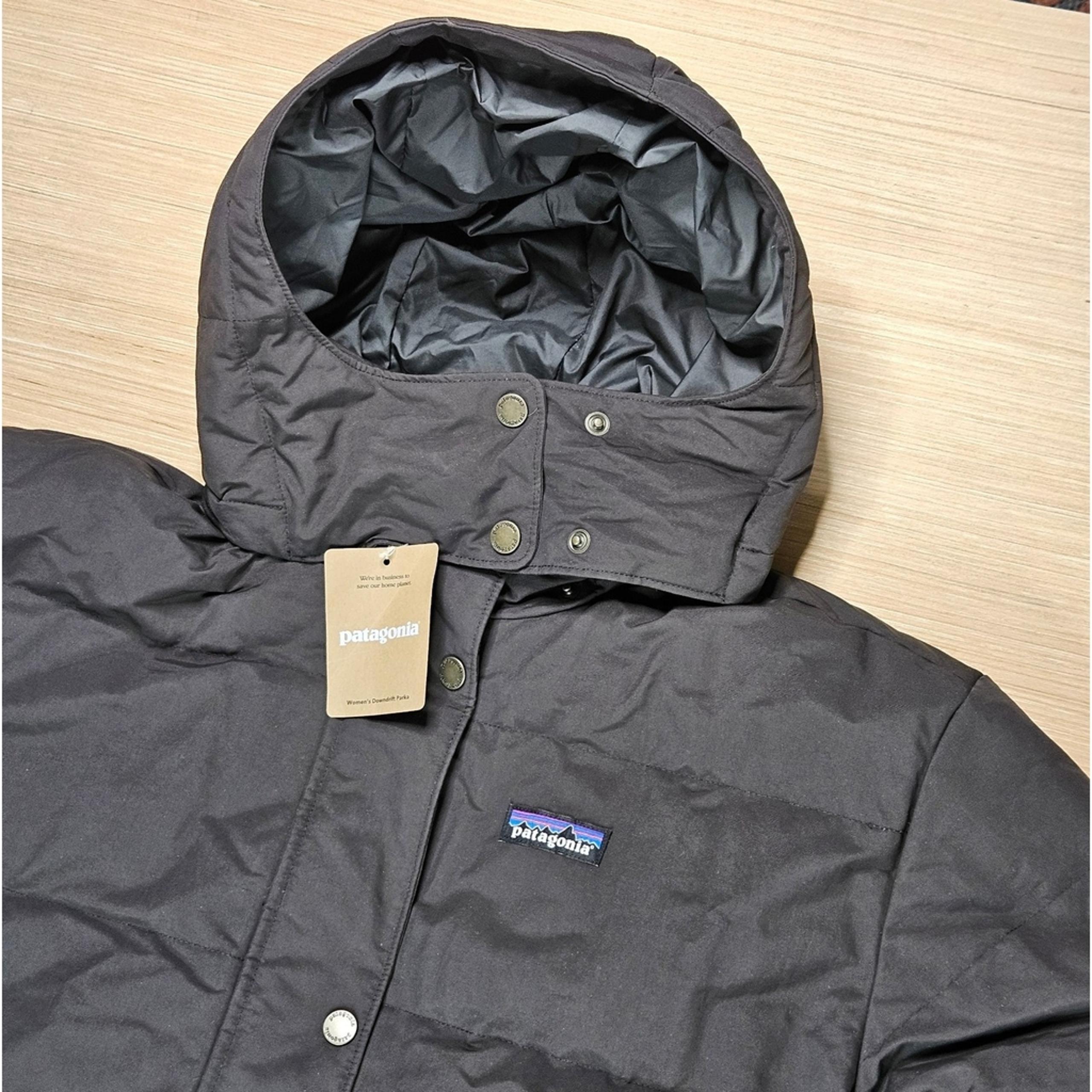 Patagonia Womens Downdrift Insulated Down Parka Size M Full Zip Black 20605 NEW
