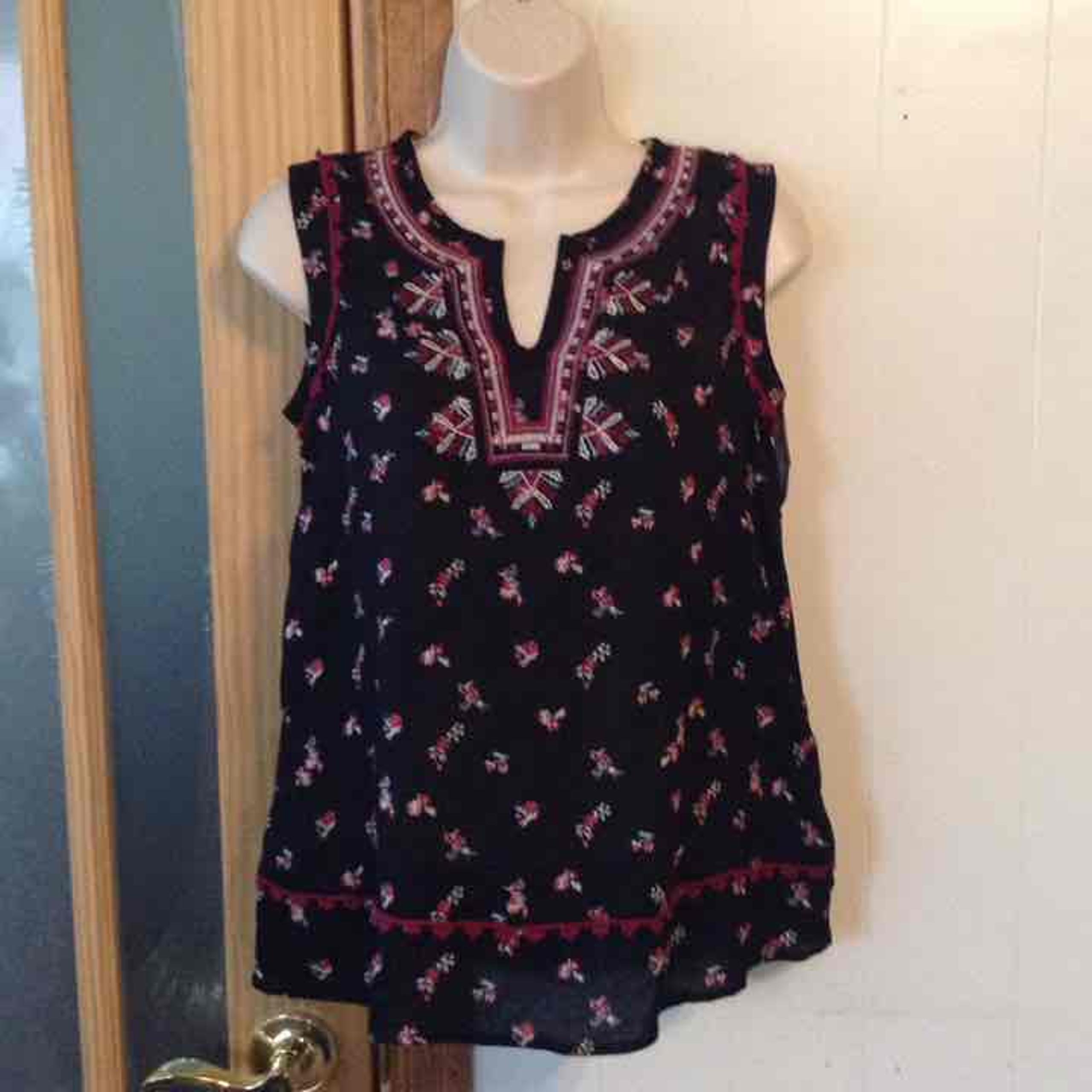 XS NWT Xhilaration tank top