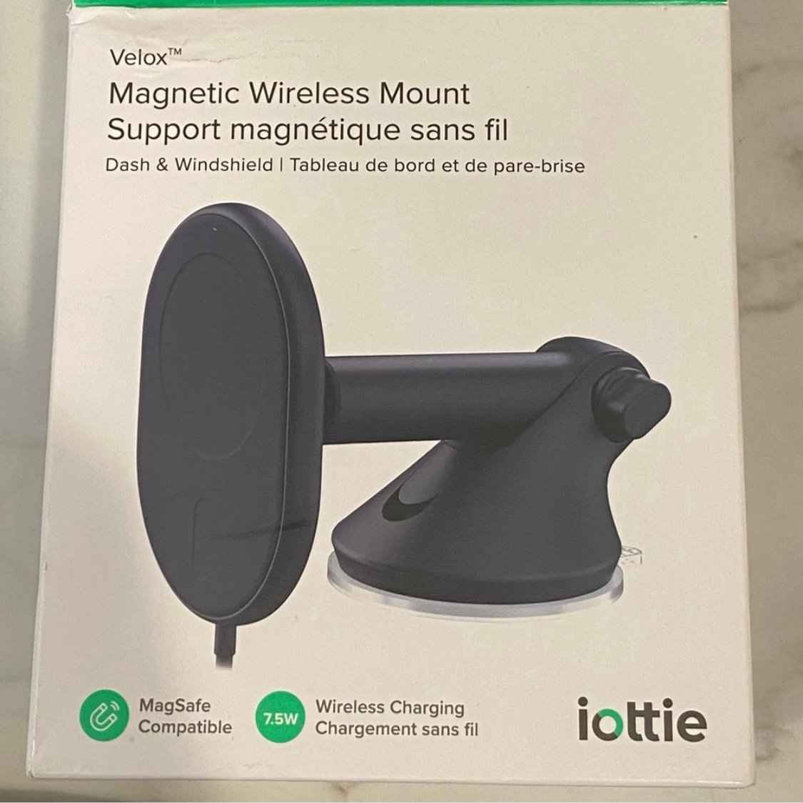 NWT iOttie Velox MagSafe Magnetic Wireless Charging Dash Mount Cell Phone