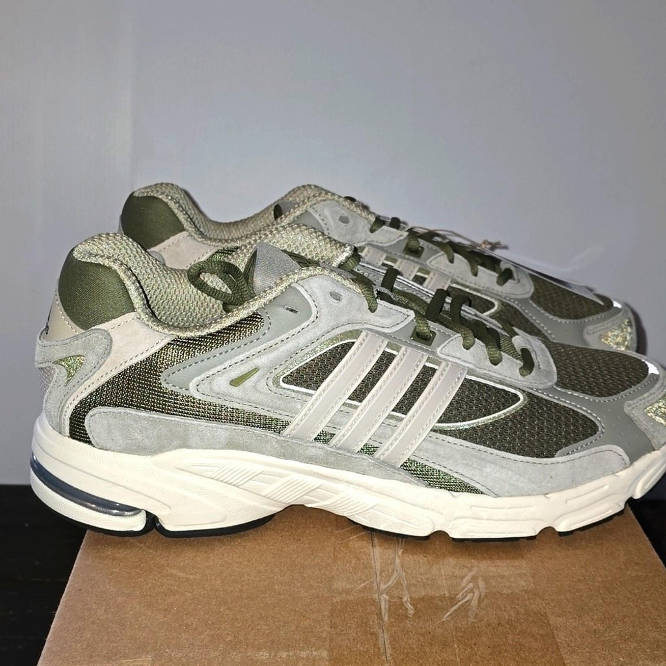 Adidas originals men's size 12 Revponse CL NWT NO BOX.. Fire shoes sneakers