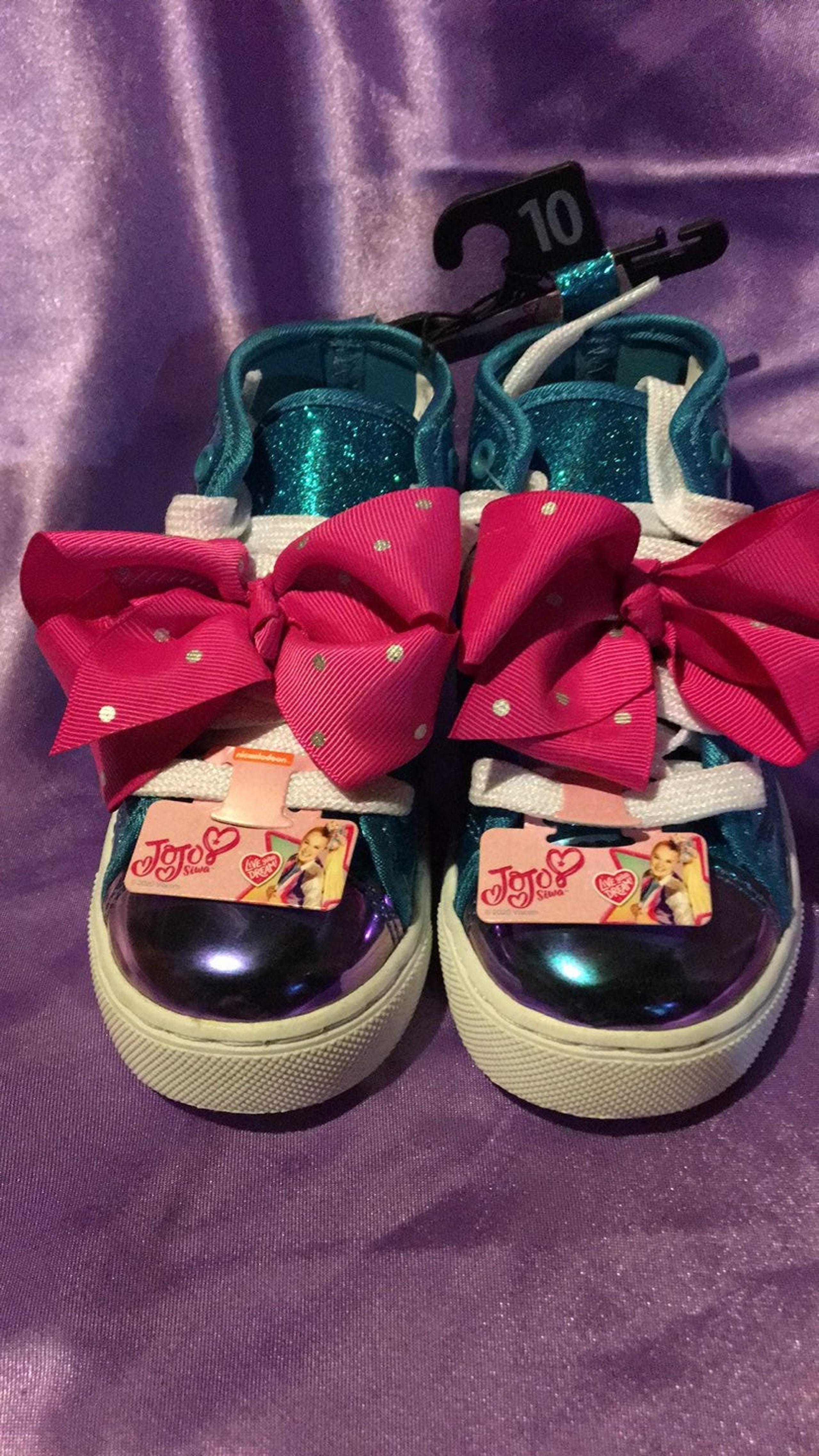 New Jojo sneakers size 10 T
