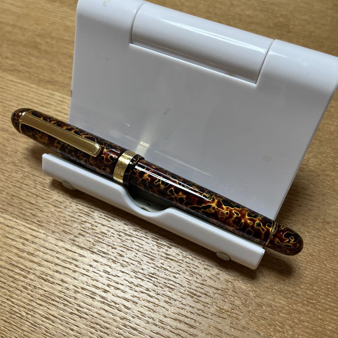Platinum #3776 Century Tugaru Lacquer Fountain Pen