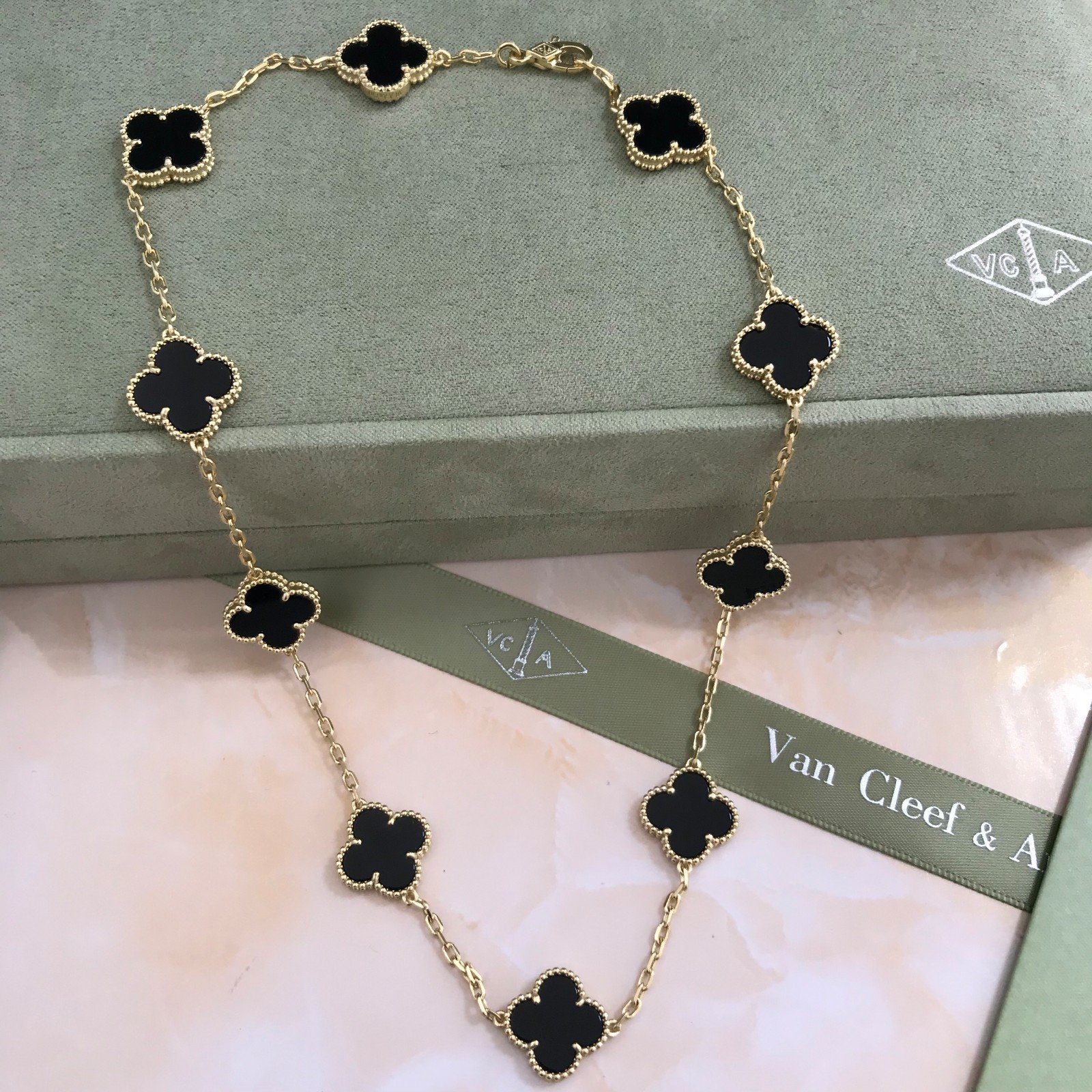 18k gold Necklace