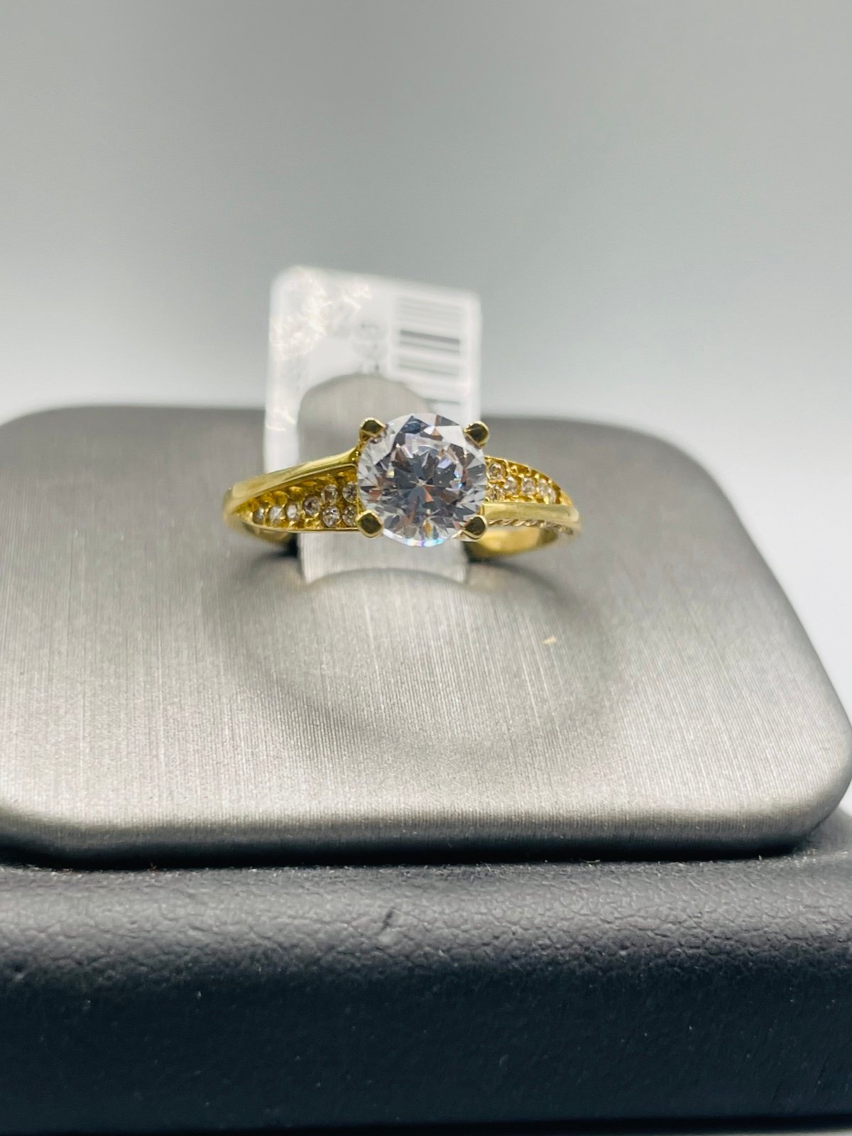 10 KT GOLD RING