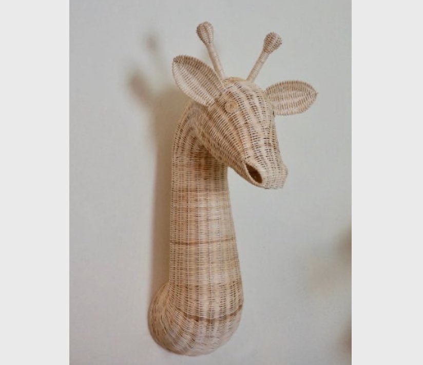 Giraffe wall decor