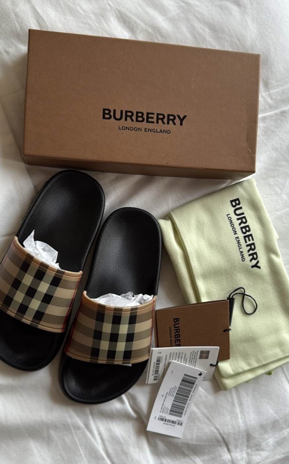 Burberry slides toddler size 28 / 11 NTW