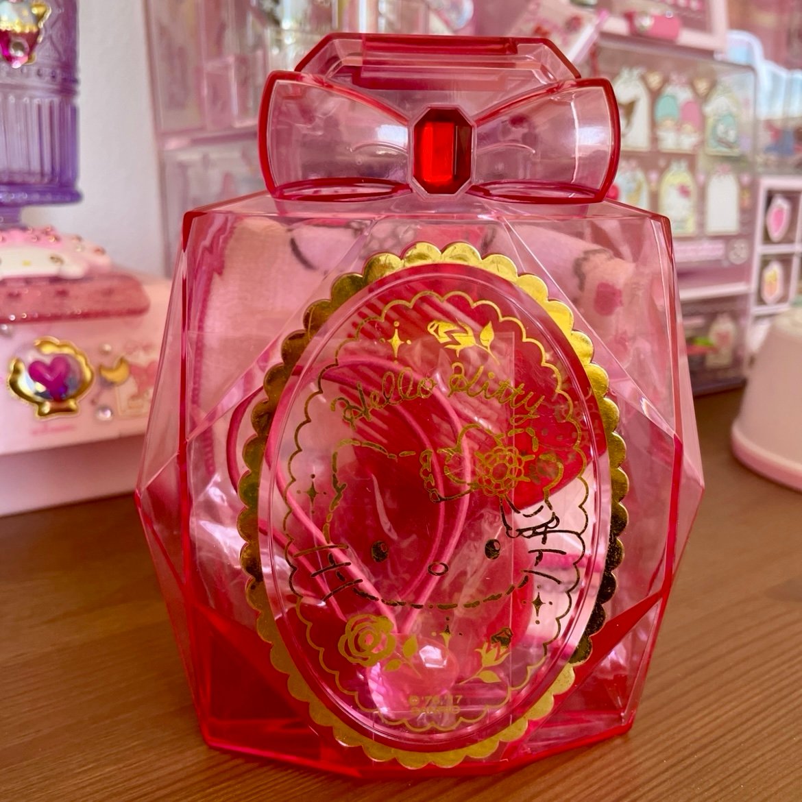 Sanrio Hello Kitty Vanity Set in Perfume Bottle Case