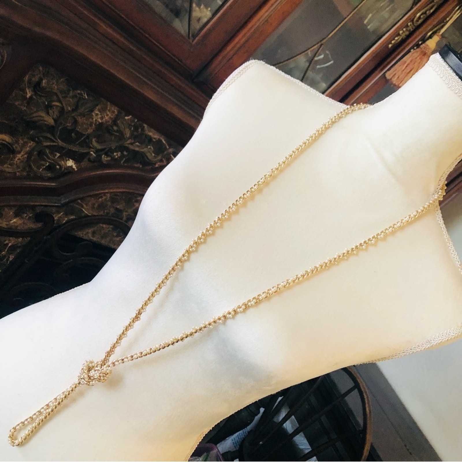 Vintage braided gold chain mini cream pearls necklace