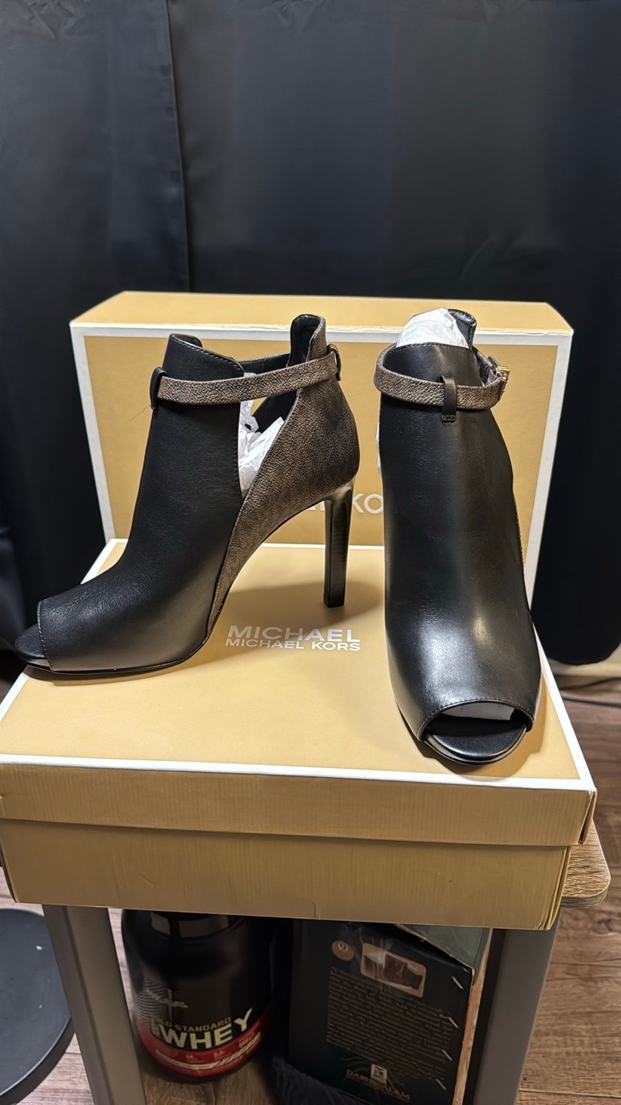 Brand new Michael Kors heels