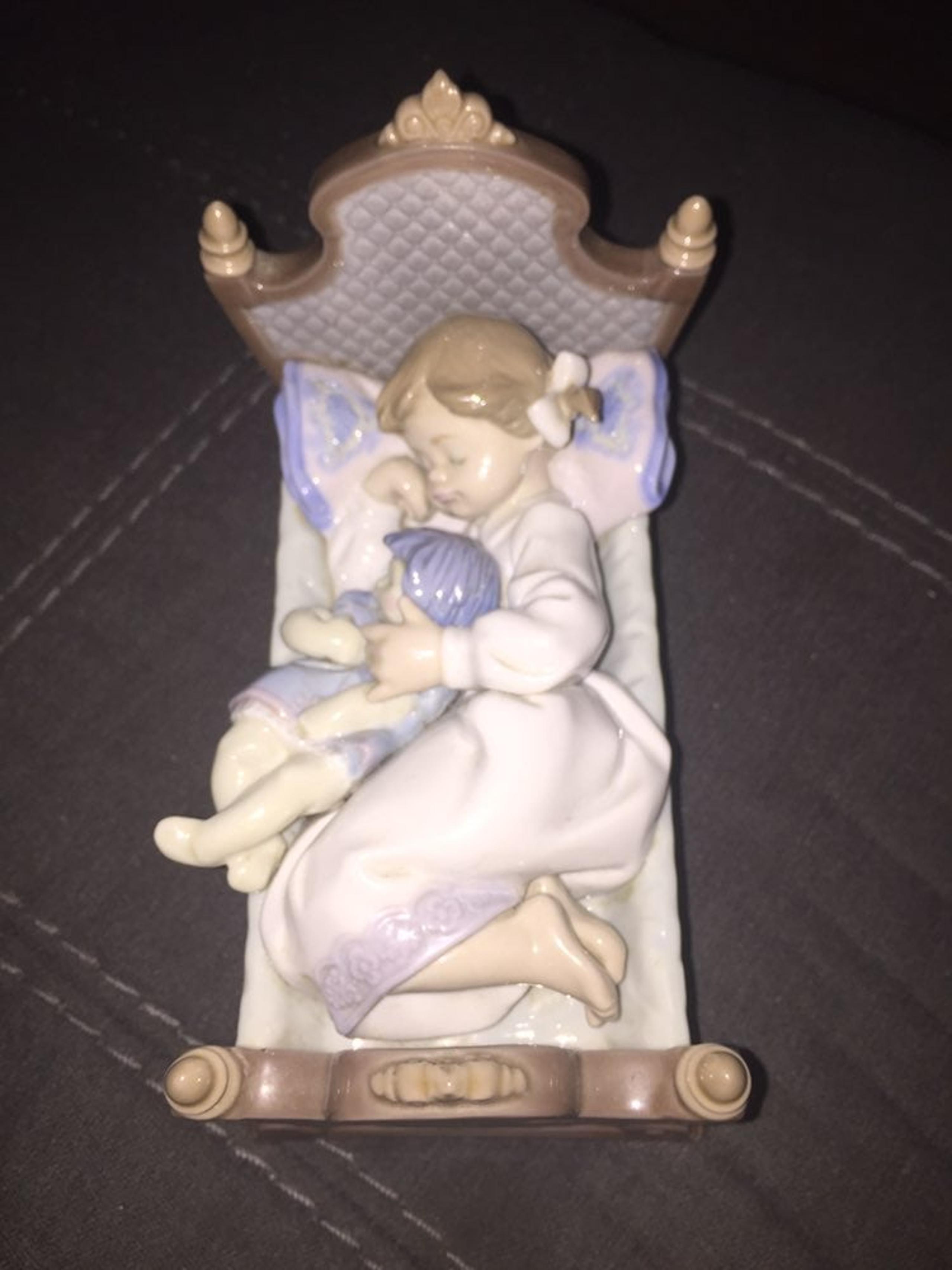 Lladro Figurine #5717 Rock A Bye Baby