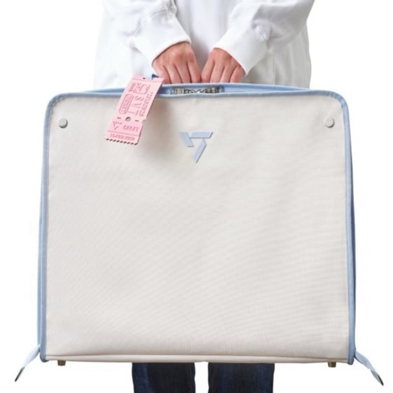 Seventeen Foldable Travel Bag withTag