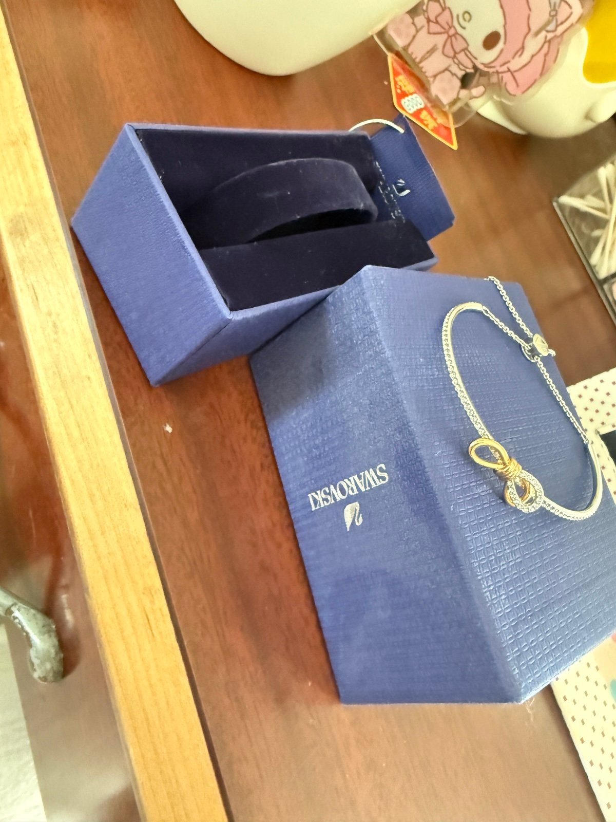 Bracelet -SWAROVSKI Lifelong Bow Bangle
