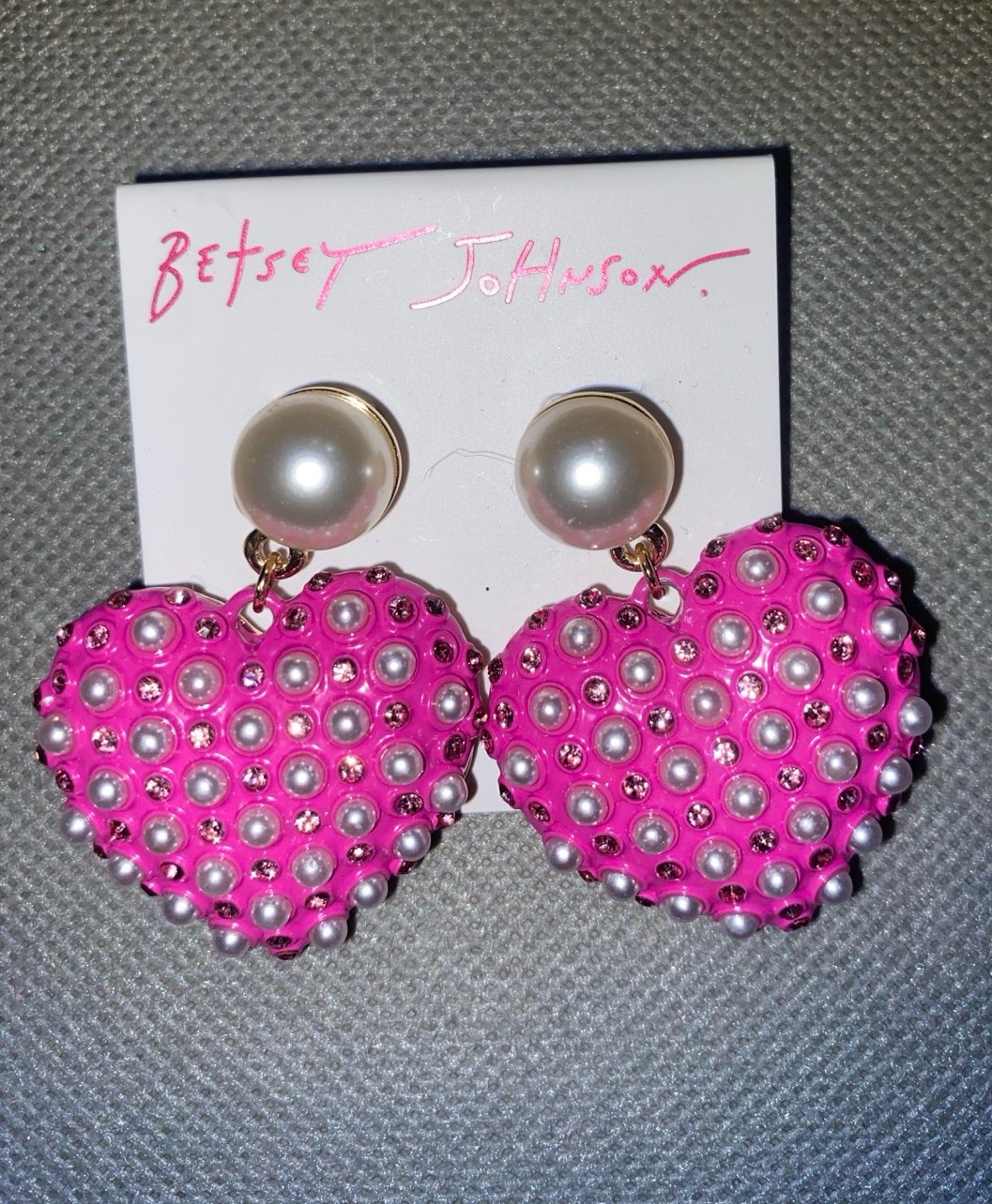 BNWT Betsey Johnson Faux Stone Cultivated Pearl Heart Drop Earrings