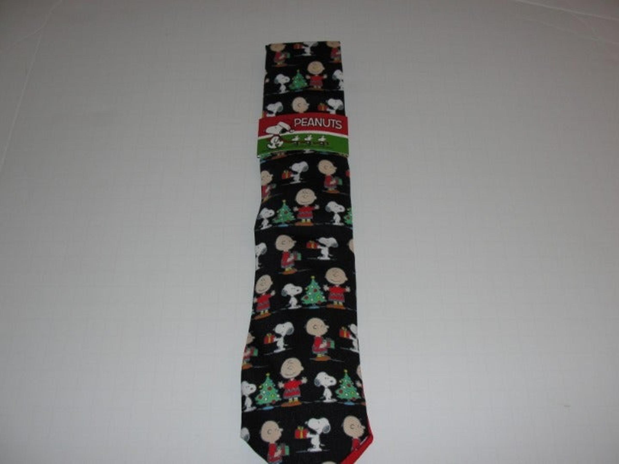 Peanuts Charlie Brown Holiday black Necktie