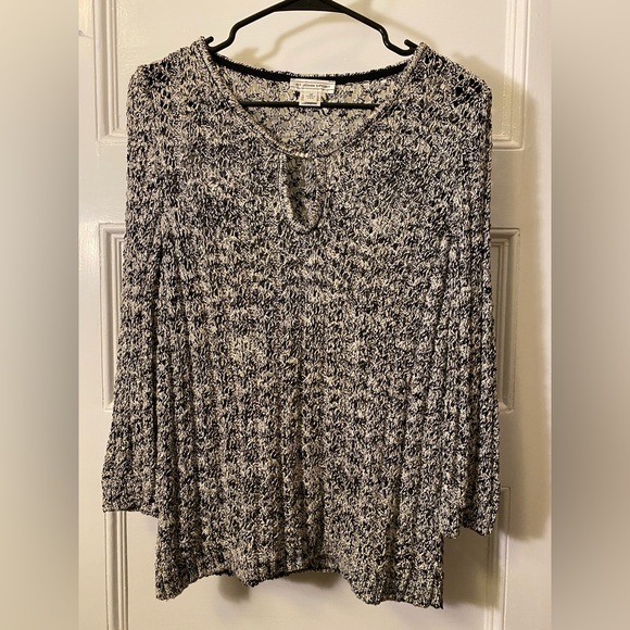 St. John Sport Open Knit Keyhole Front Sweater