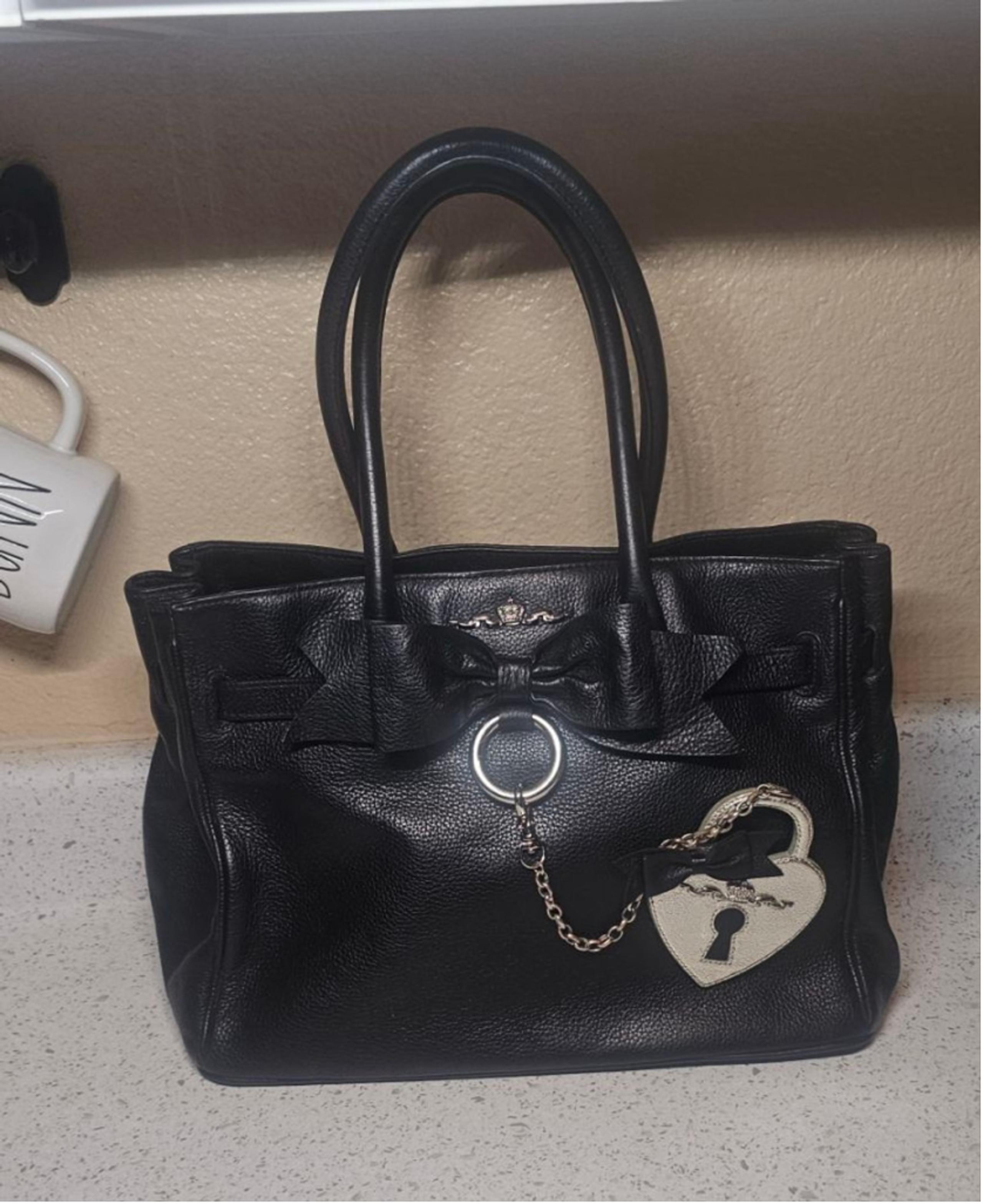 EUC My Flat In London leather bow Shoulder charm tote
