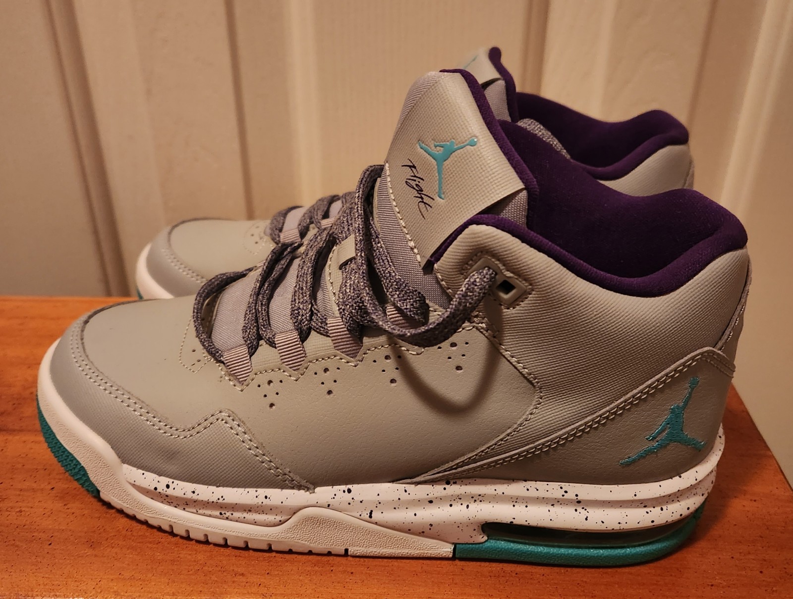 Jordan flight Youth 4