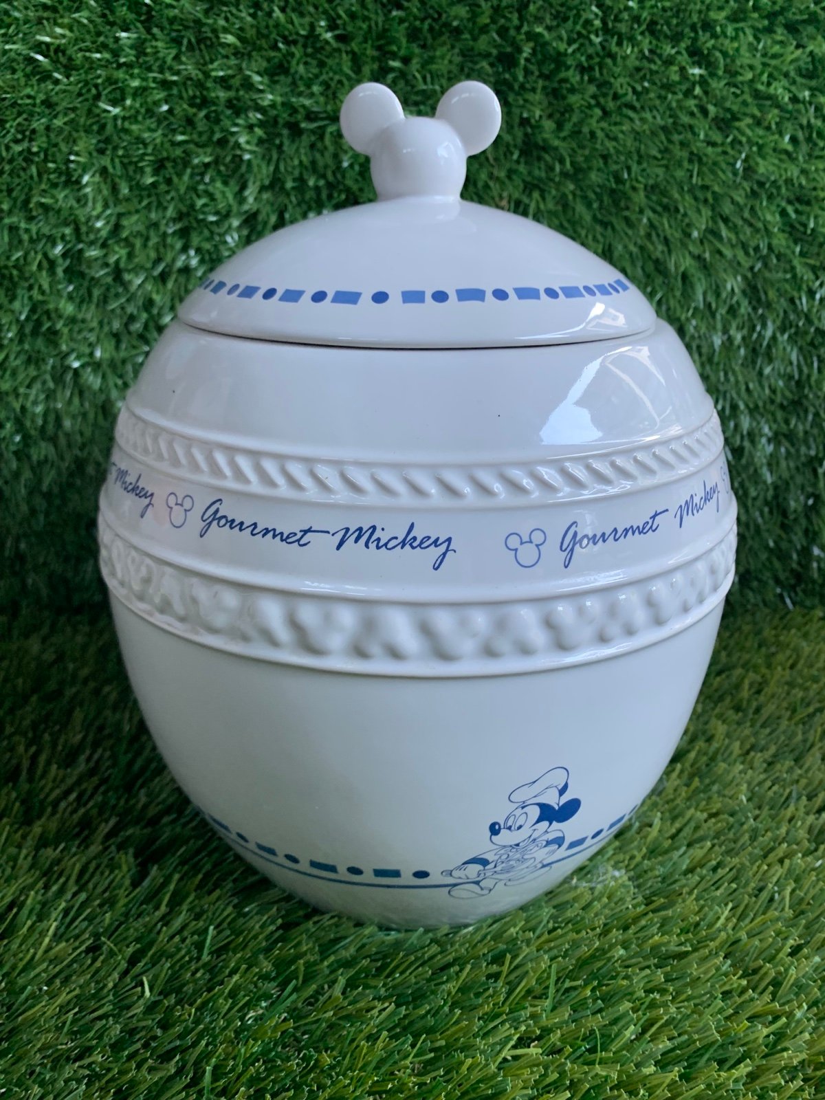 Disney Attractions Vintage Gourmet Mickey Mouse Ceramic Cookie Jar