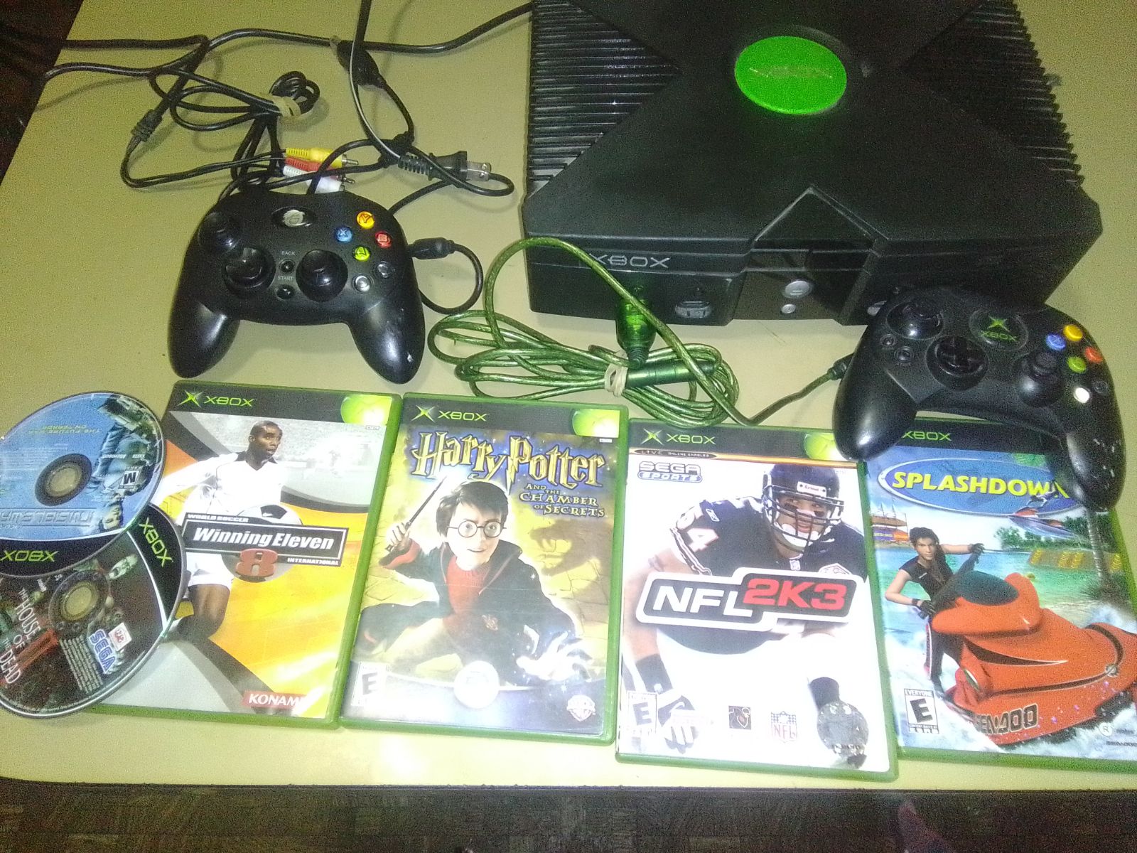 Xbox Original System 8GB in Standard Bla