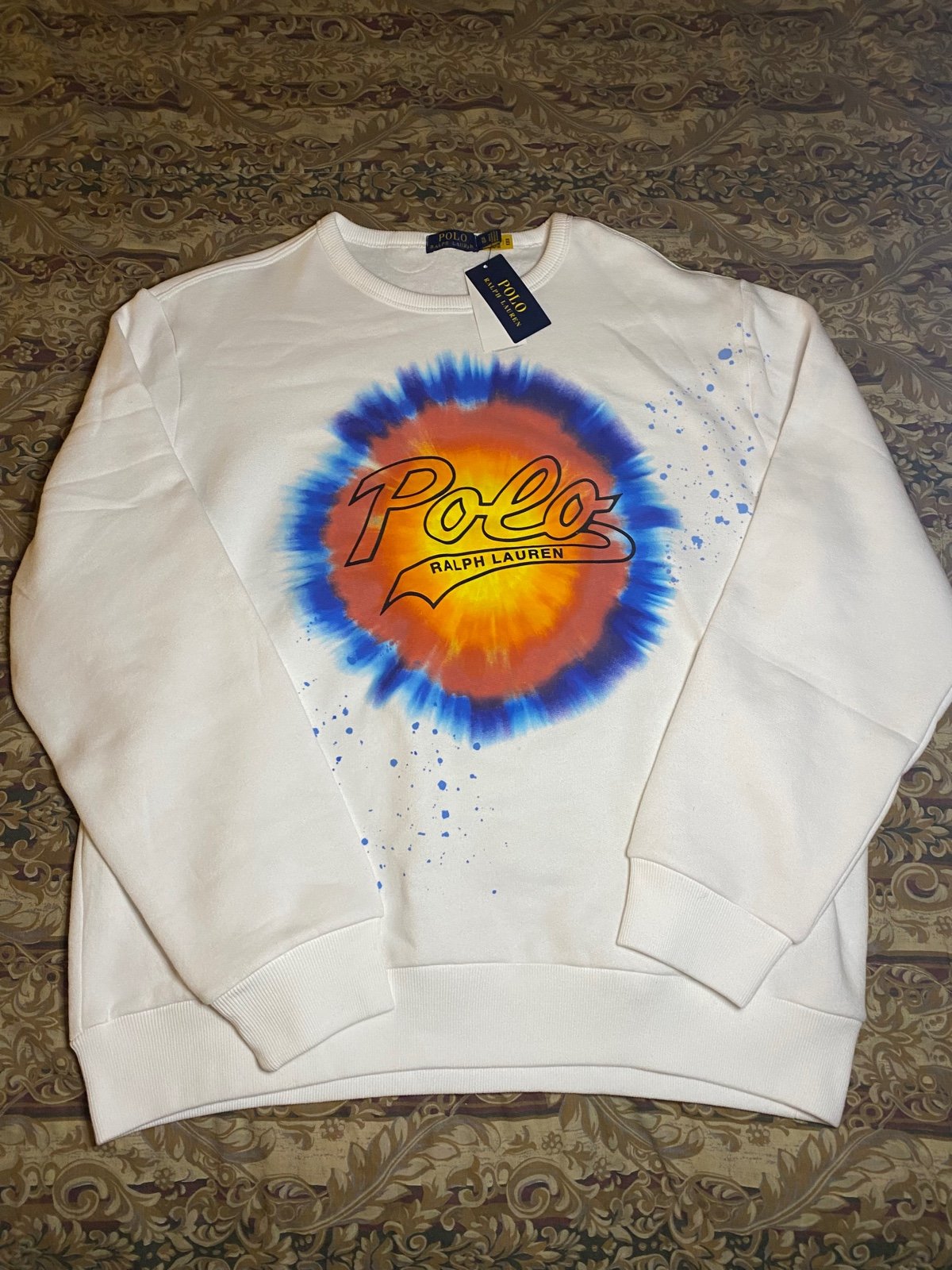 Sweatshirt