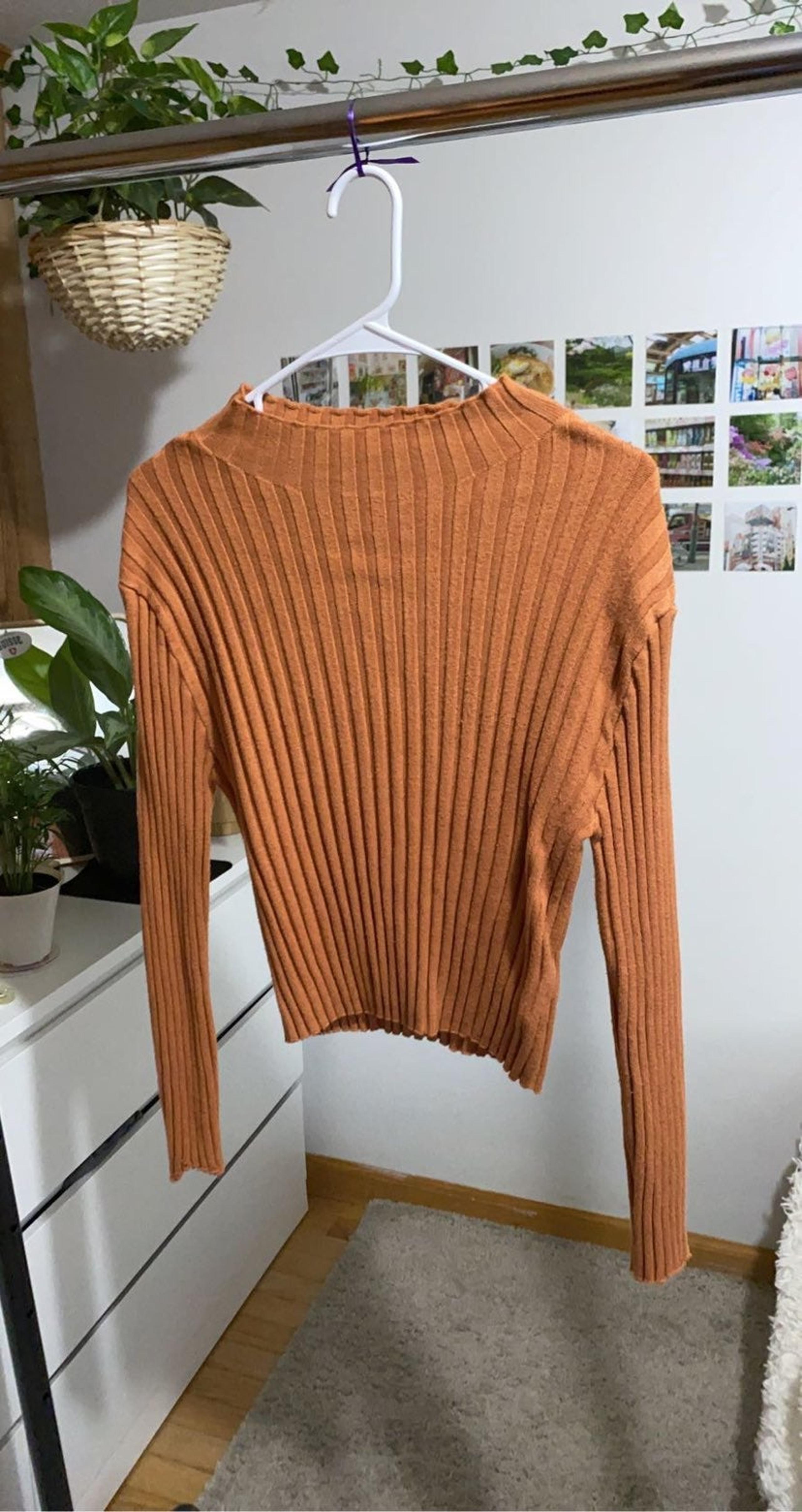 FOREVER 21 Mock Neck Sweater