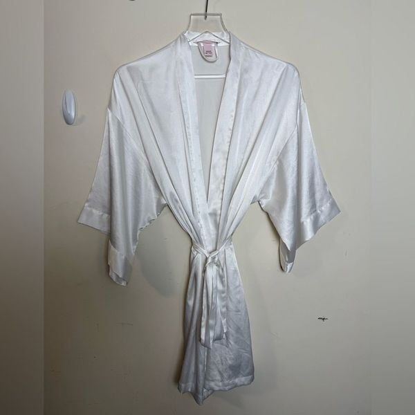Victorias Secret Silky Short Robe M/L White