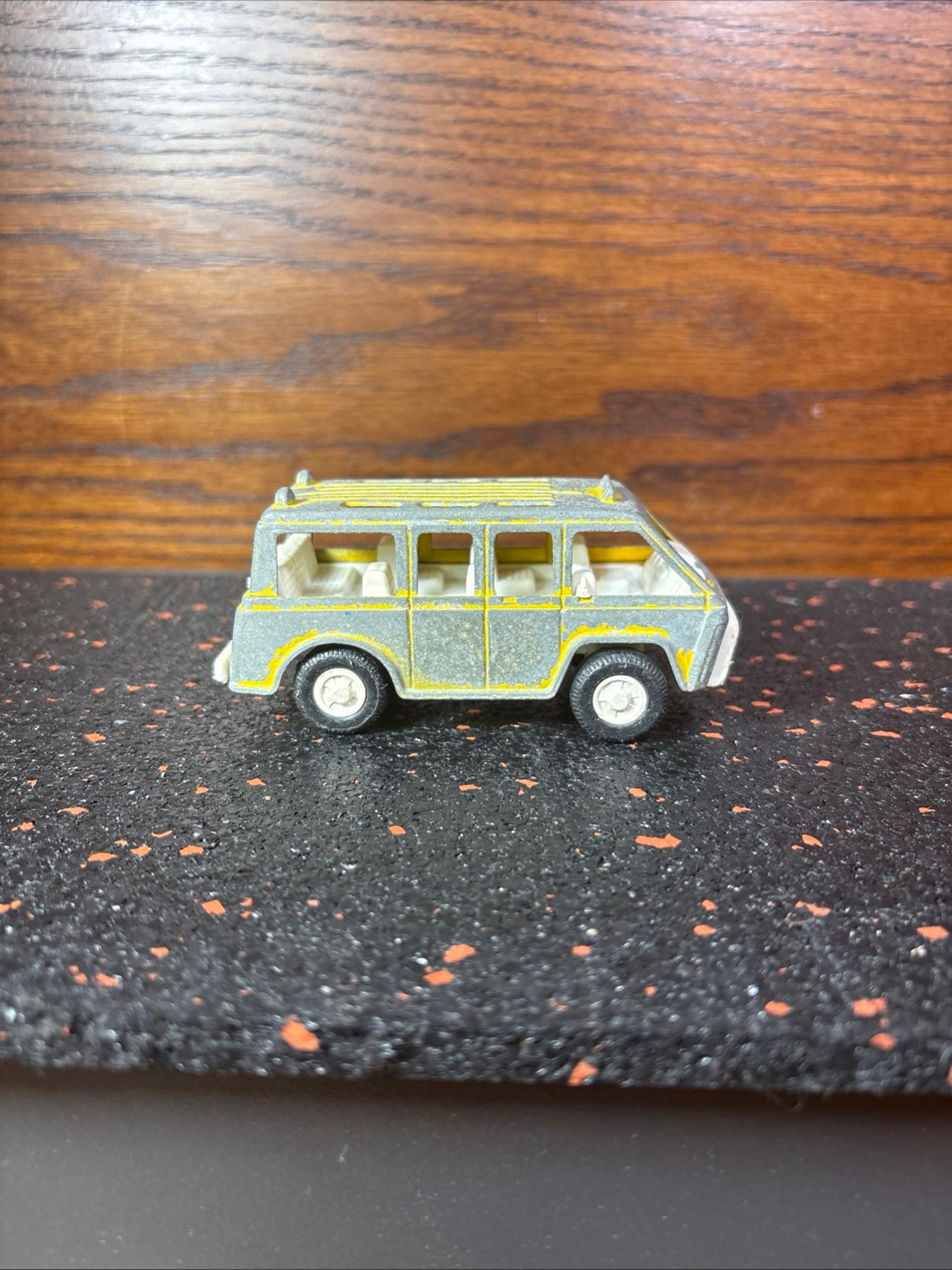 Vintage Tootsie Toy Busy Bee Bus Van Metal 1970 Yellow Made in USA Truck W43