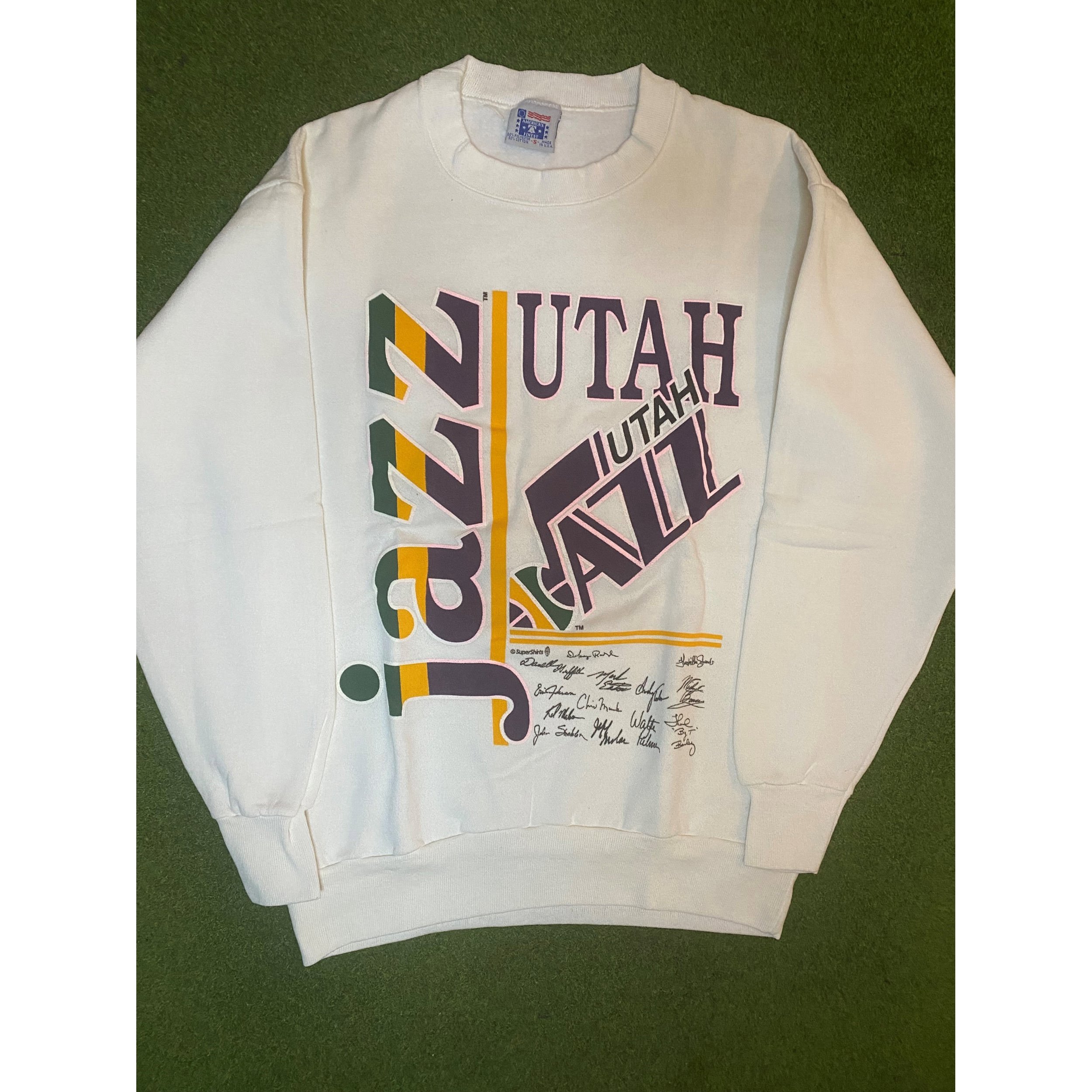 90s Utah Jazz - Vintage NBA Crewneck Sweatshirt (Small)