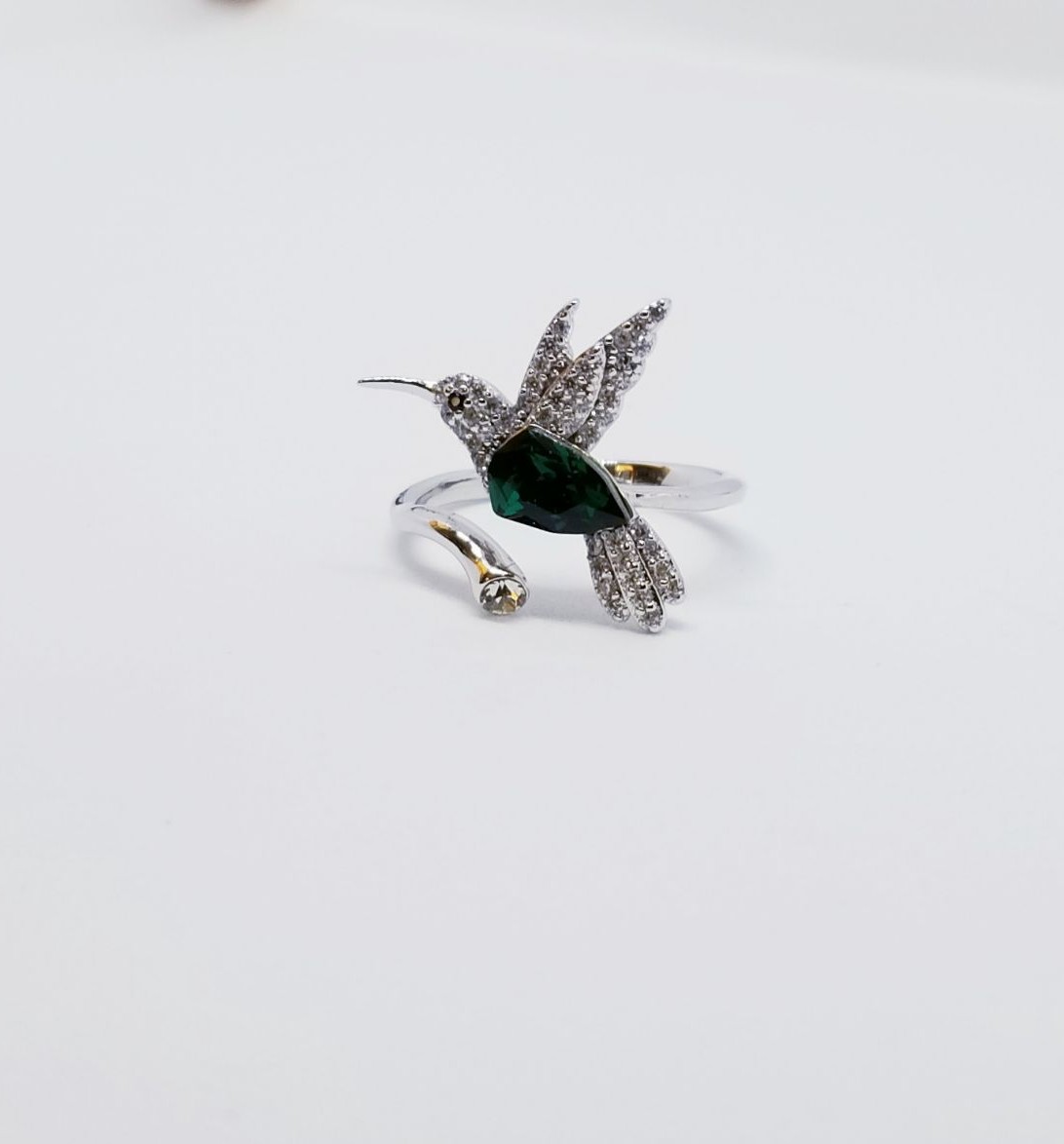 Hummingbird Ring - Emerald Gem